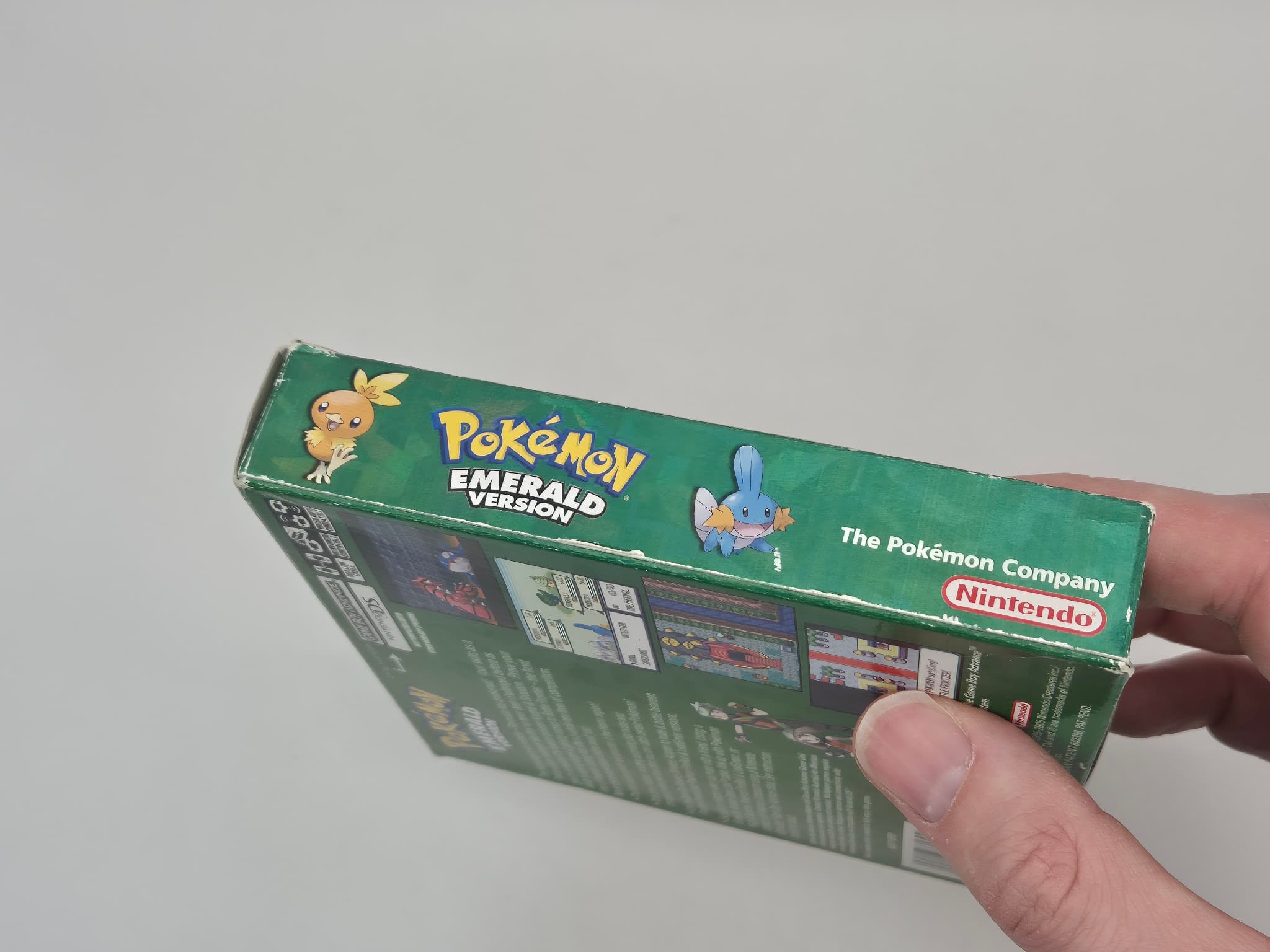 Pokémon Emerald Version (Game Boy Advance, Australian Version) — photo 12 of 21