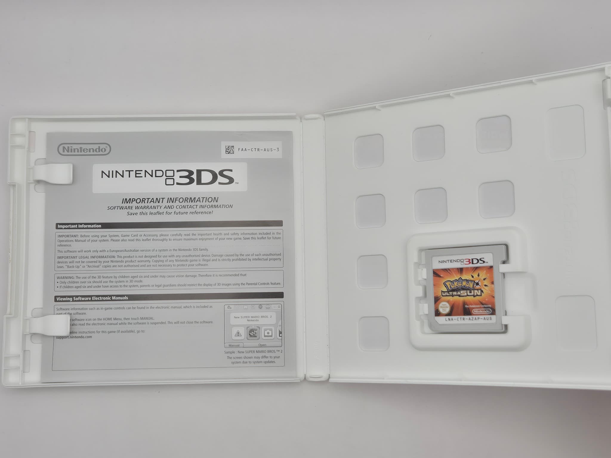 Pokémon Ultra Sun Nintendo 3DS Australian Version — photo 4 of 6