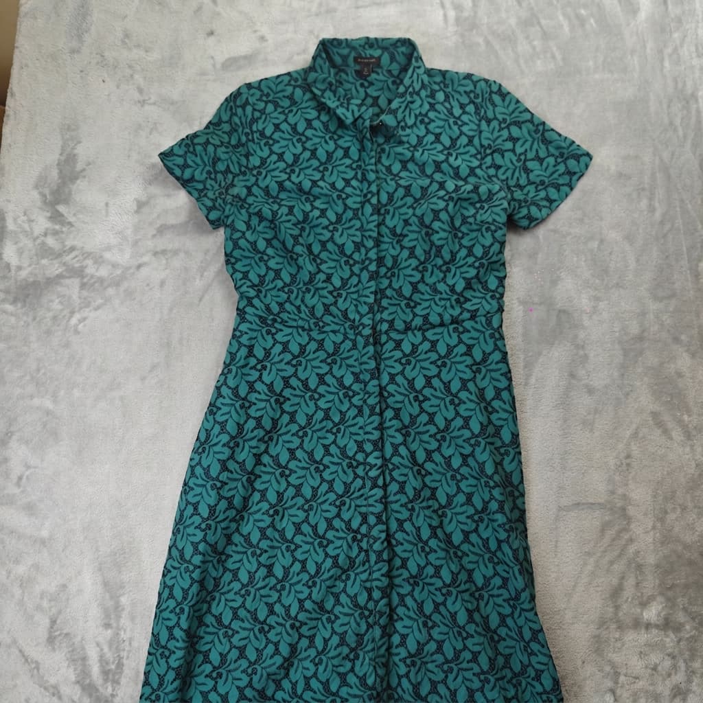 Ann Taylor Leaf Print Shirt Dress Woman's Size 6 Green Black Short Sleeve — photo 1 of 10