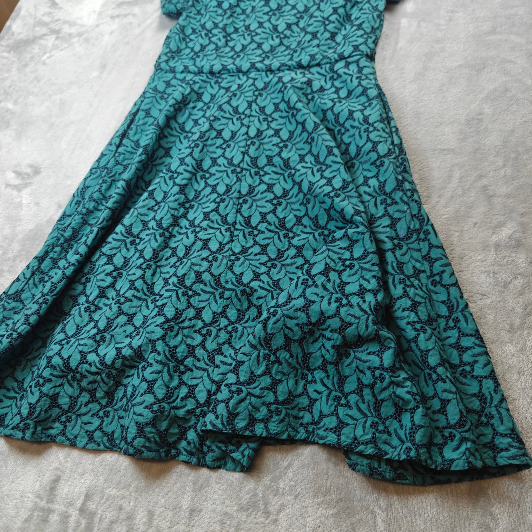 Ann Taylor Leaf Print Shirt Dress Woman's Size 6 Green Black Short Sleeve — photo 10 of 10