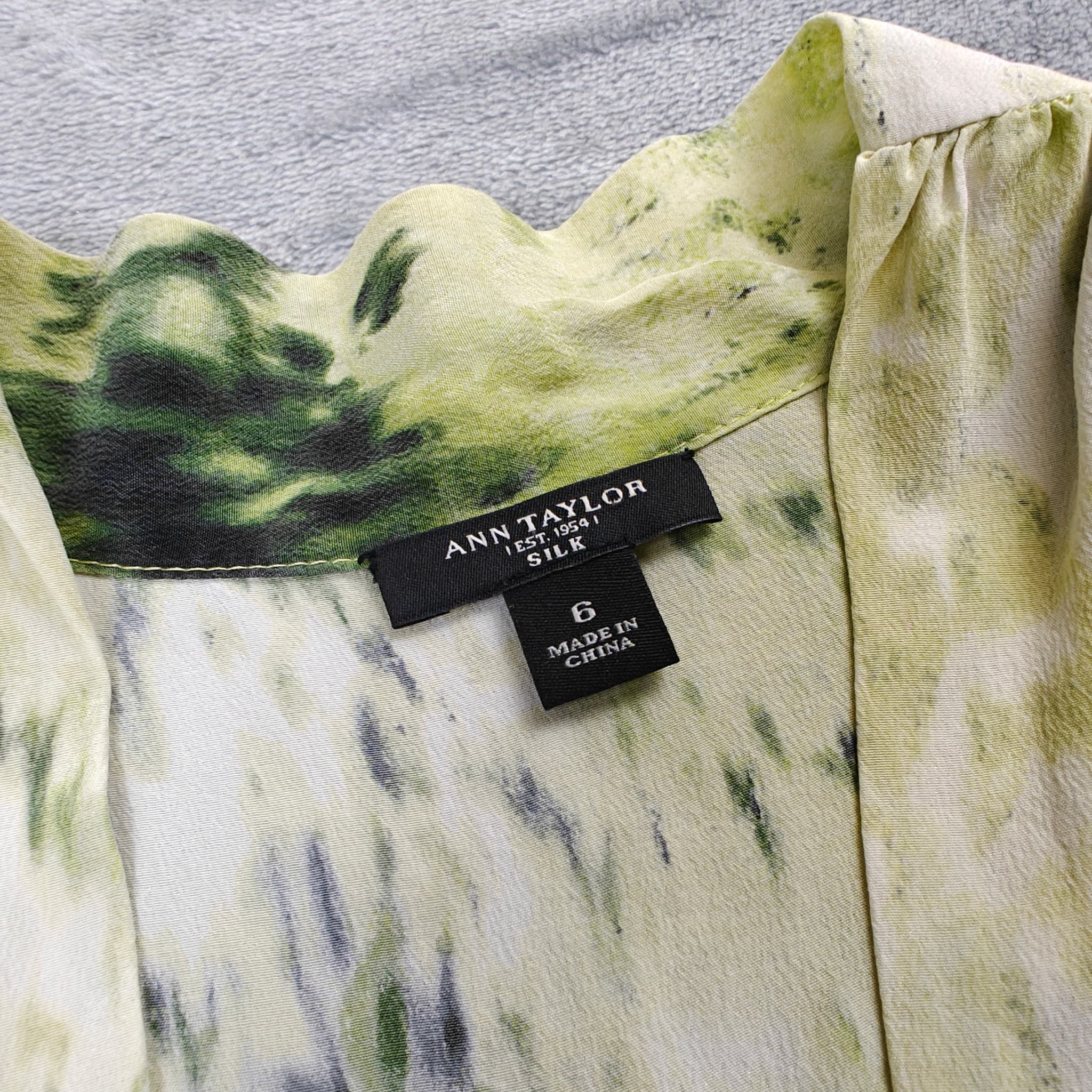 Ann Taylor Sleeveless Silk Tie-Neck Blouse Green Abstract Print — photo 2 of 8