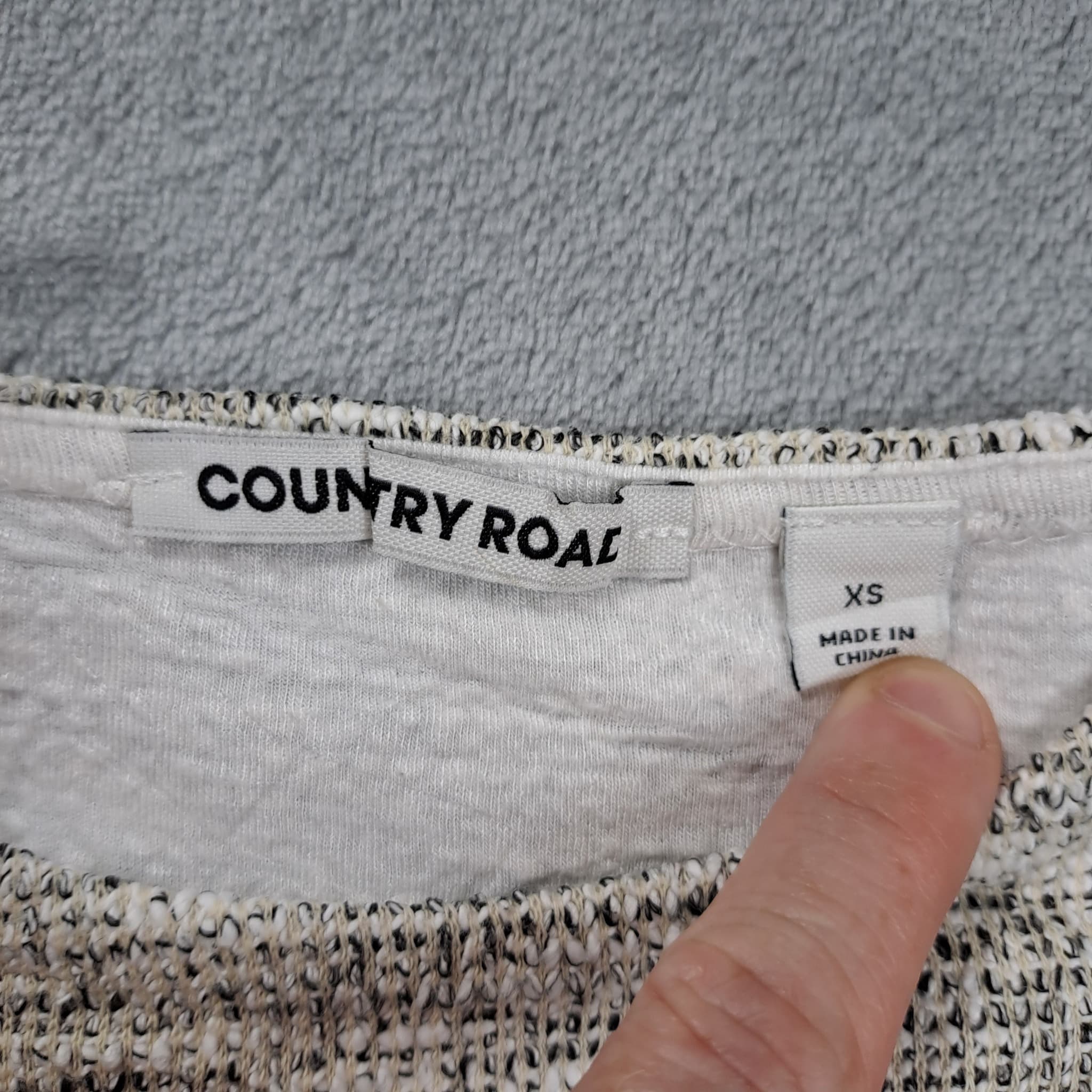 COUNTRY ROAD Textured Knit Tank Top Women's Size XS Beige Black Size — photo 2 of 9