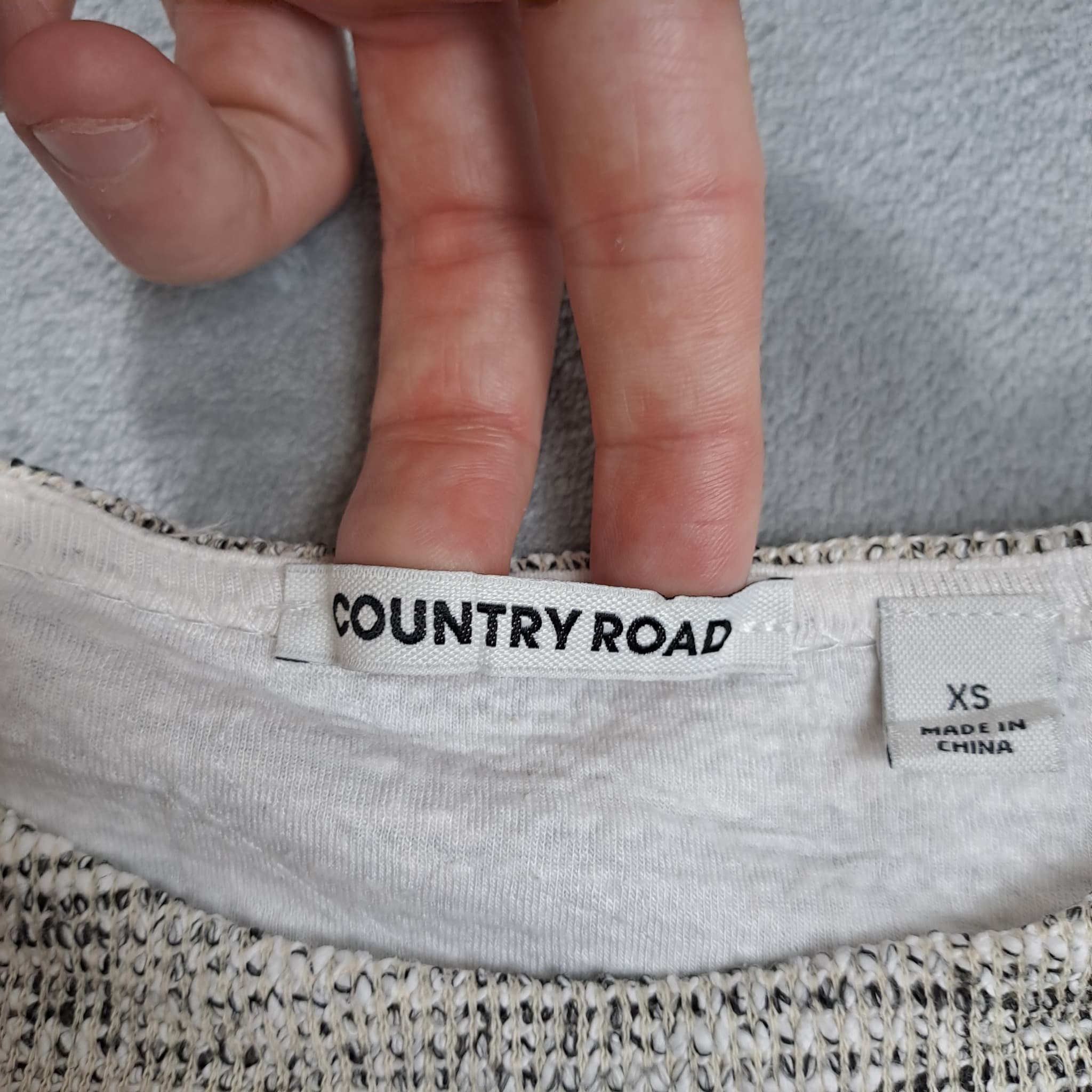 COUNTRY ROAD Textured Knit Tank Top Women's Size XS Beige Black Size — photo 3 of 9