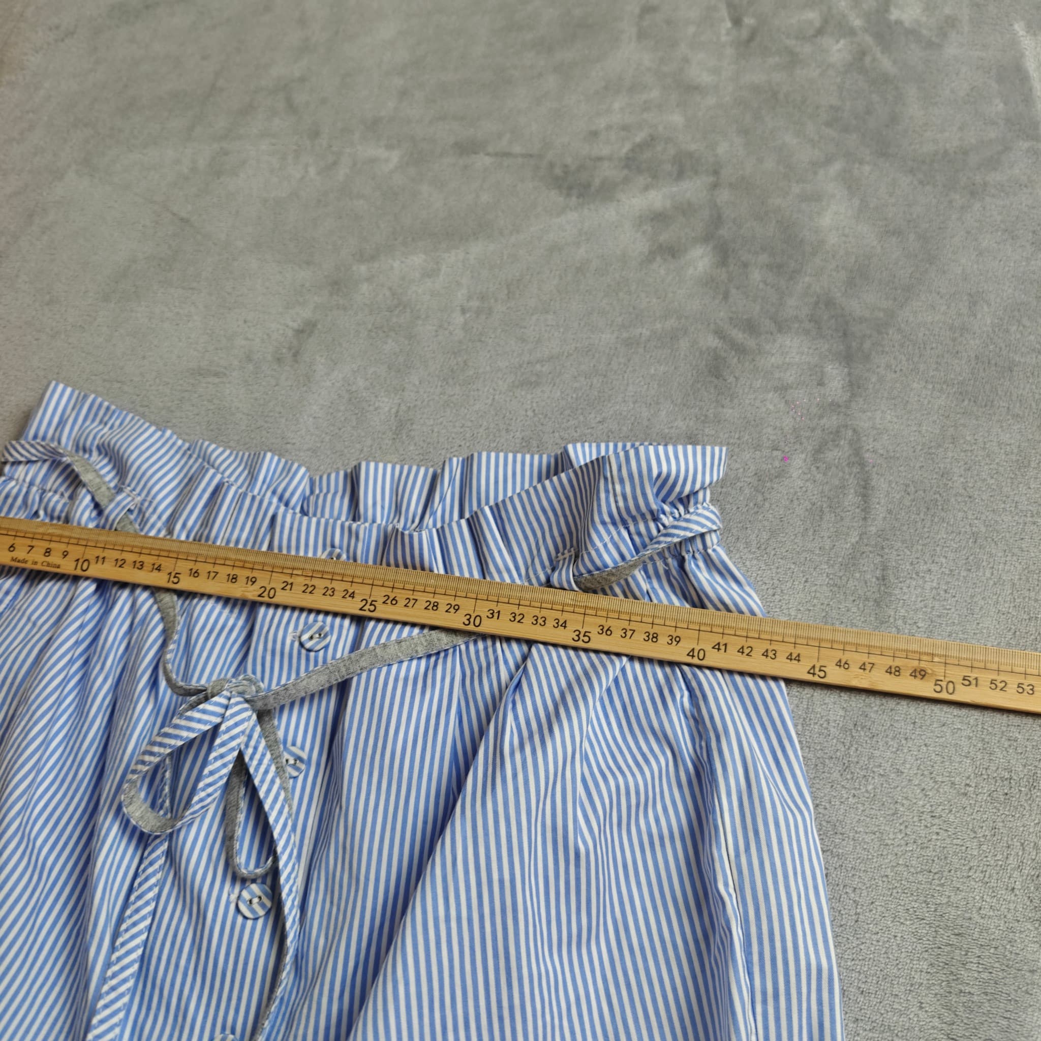 Country Road Women's Blue & White Striped Paperbag Waist Shorts Size 12 — photo 3 of 6