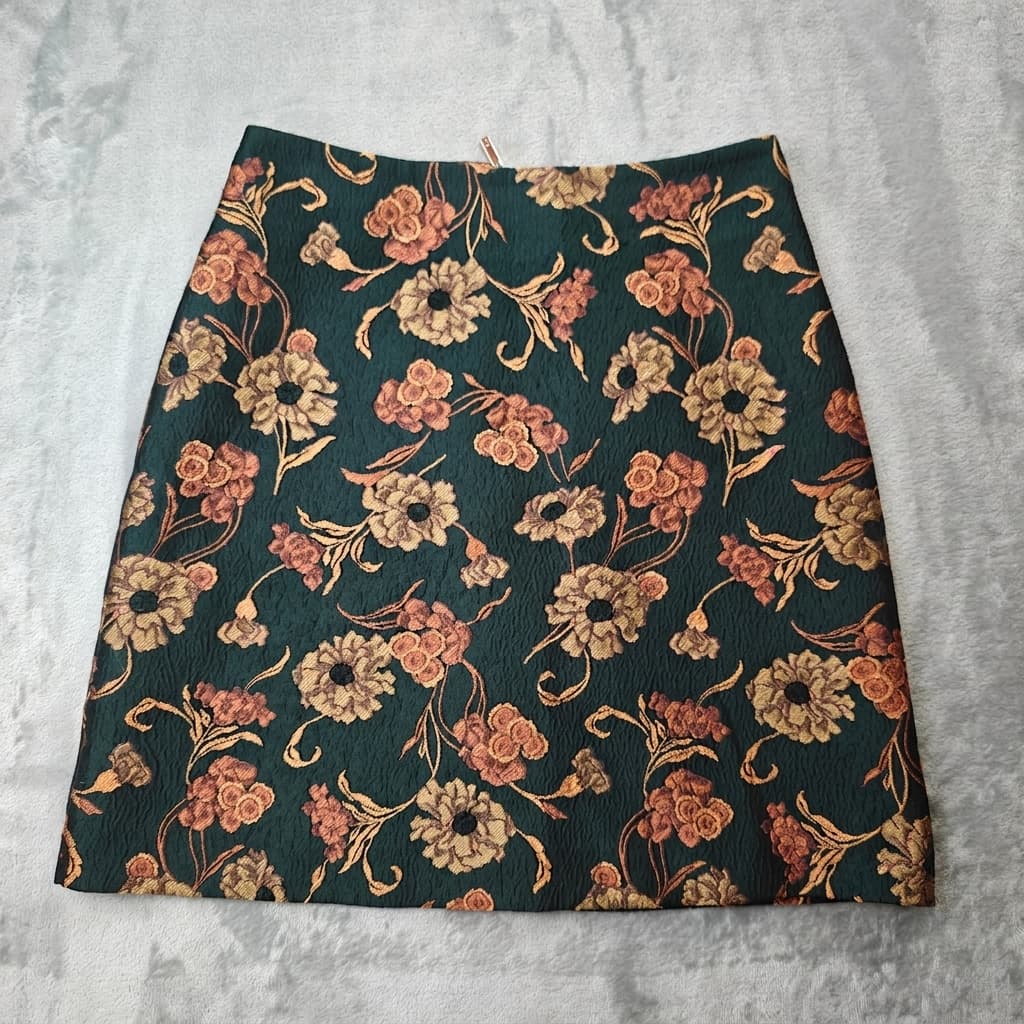 Cue Australia Floral Jacquard Mini Skirt - Dark Green & Gold Size 6 — photo 1 of 6
