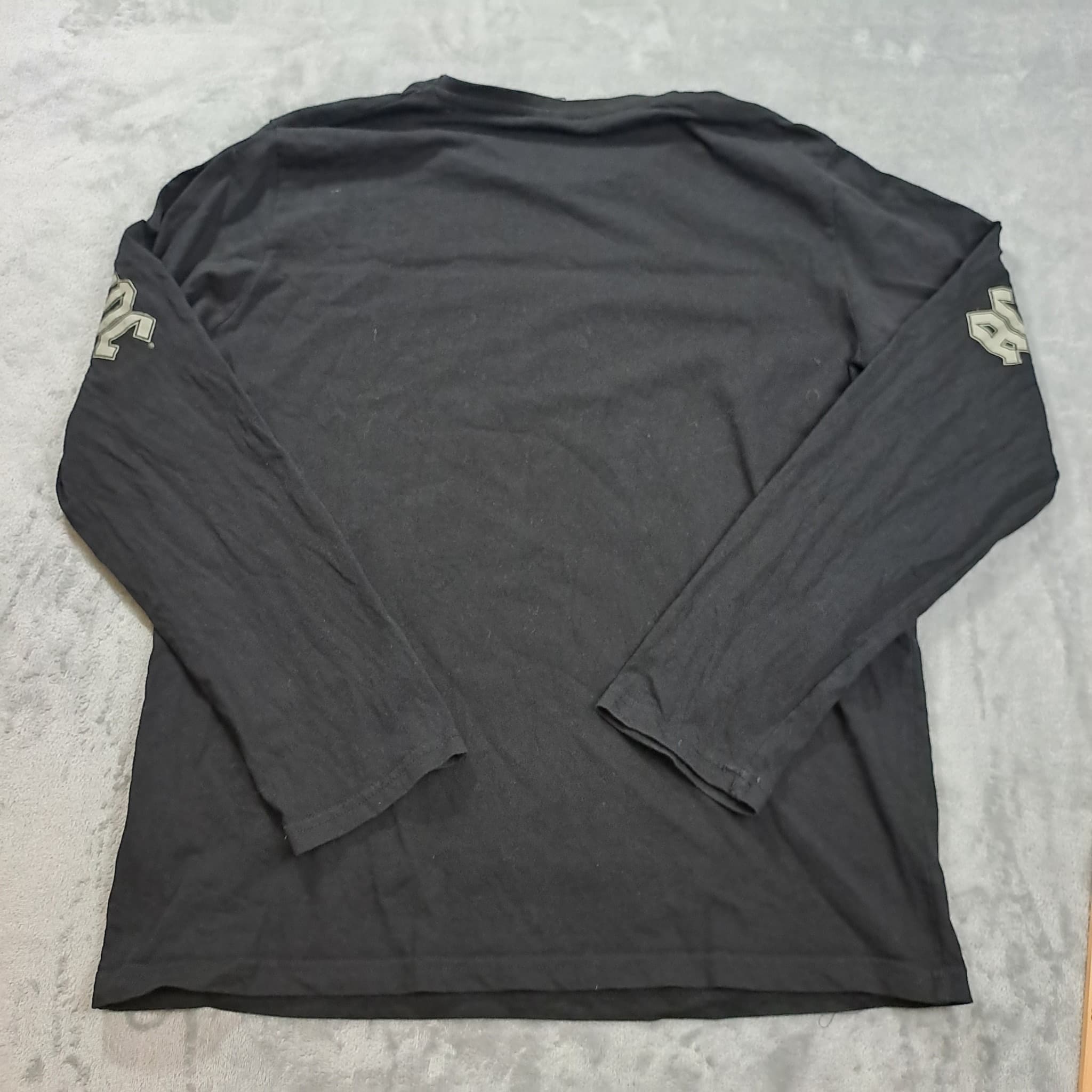 Dirty Deeds Done Dirt Cheap Long Sleeve T-Shirt Black Size L — photo 4 of 6