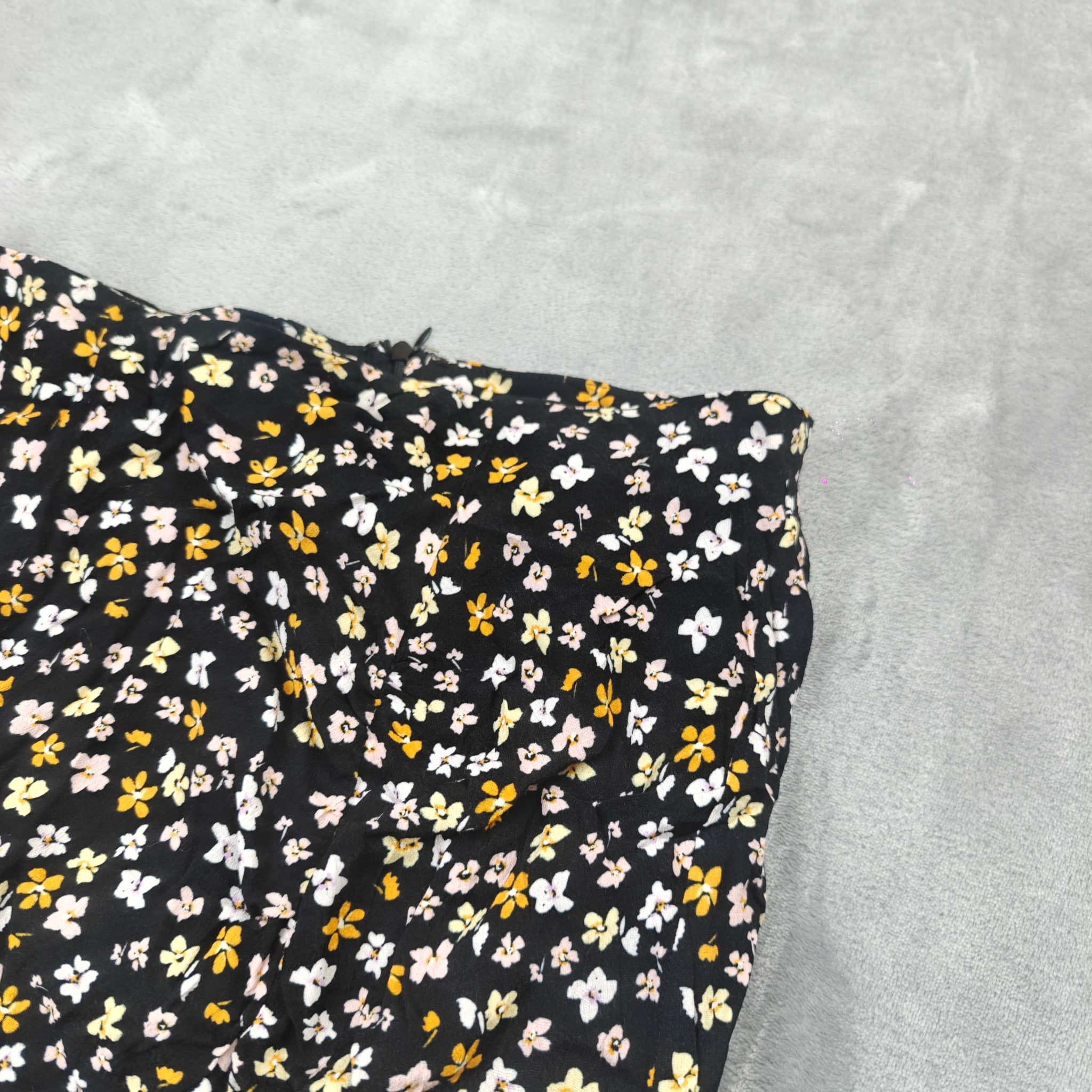 Dotti Floral Print Midi Skirt With Side Slit - Black — photo 2 of 6