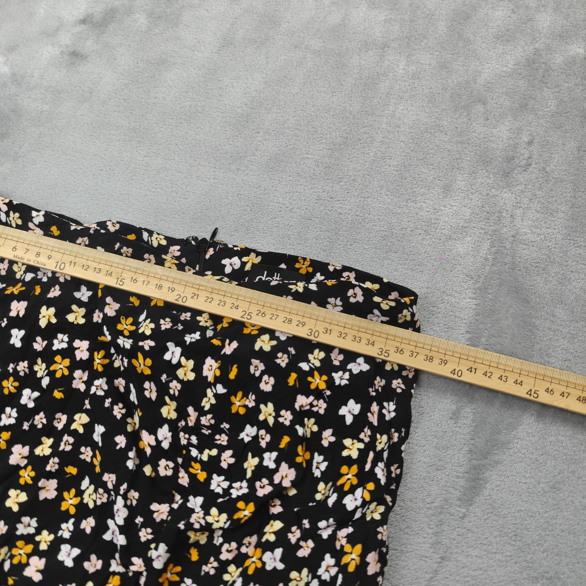 Dotti Floral Print Midi Skirt With Side Slit - Black — photo 3 of 6