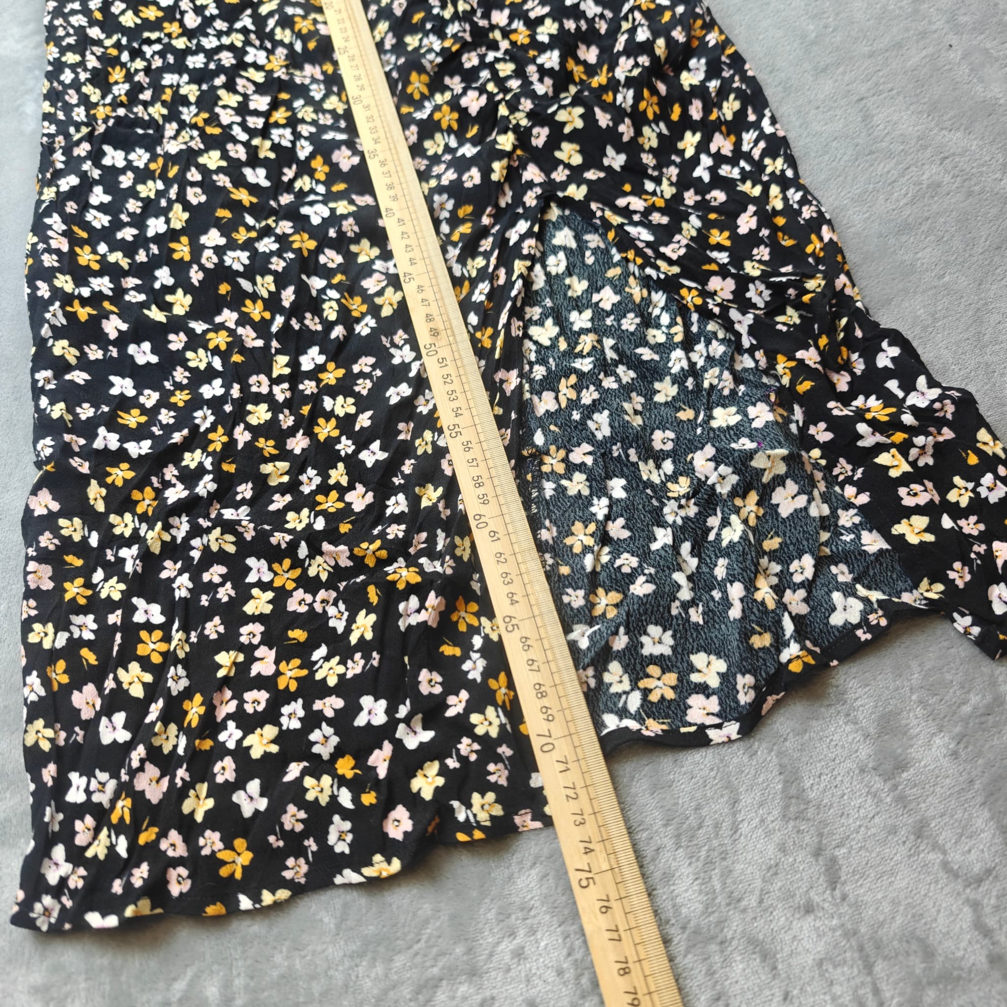Dotti Floral Print Midi Skirt With Side Slit - Black — photo 4 of 6
