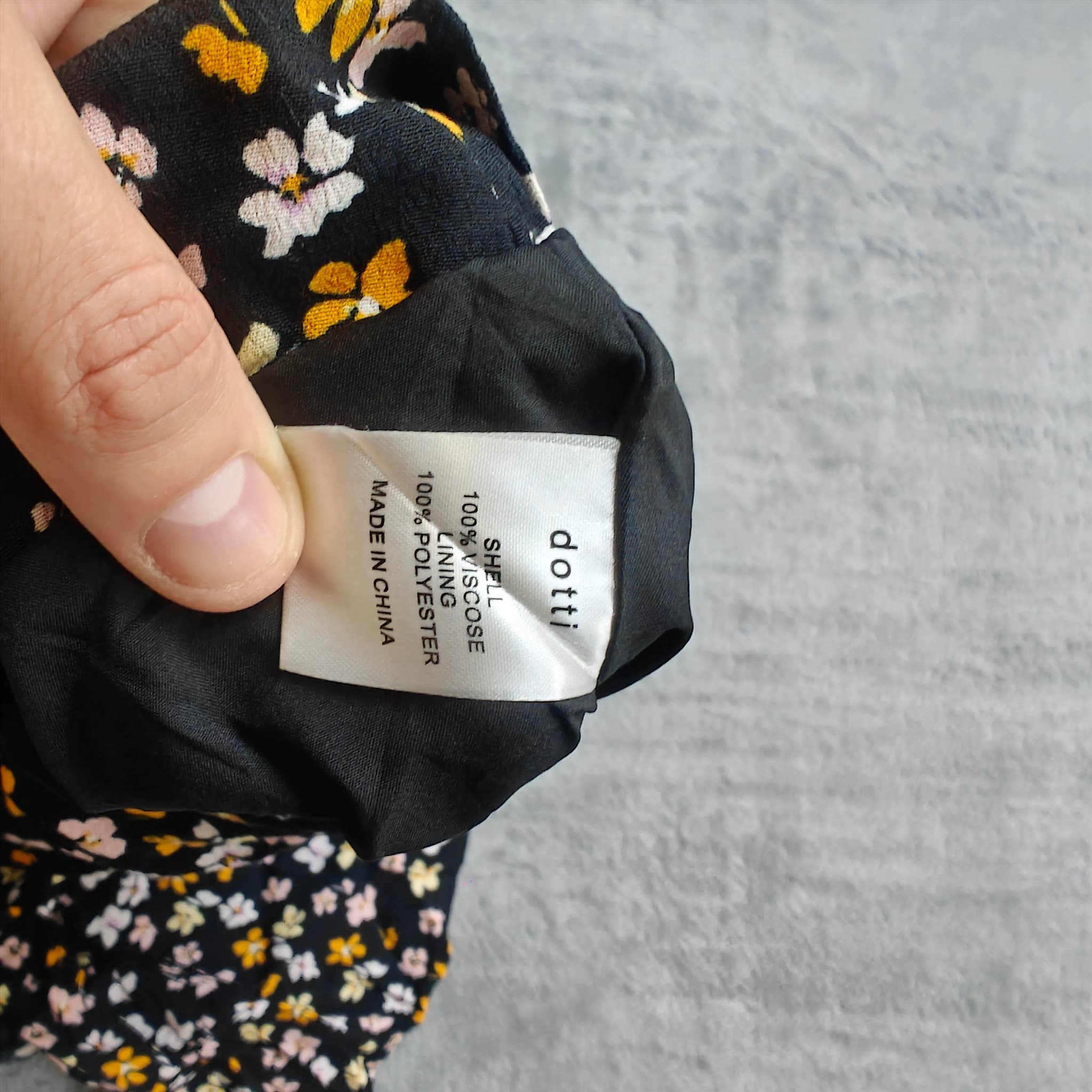 Dotti Floral Print Midi Skirt With Side Slit - Black — photo 5 of 6