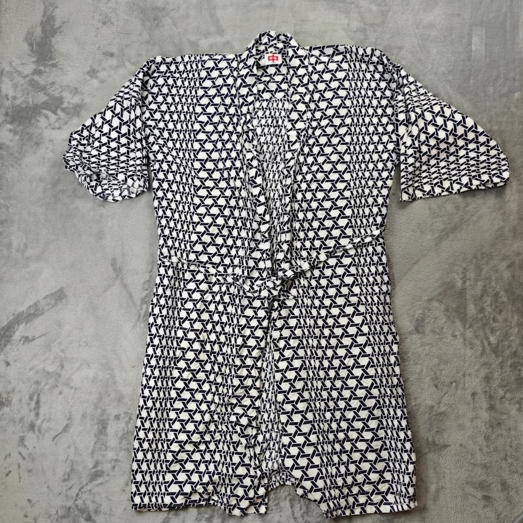 Japanese Yukata Robe - Geometric Pattern Navy & White — photo 1 of 6