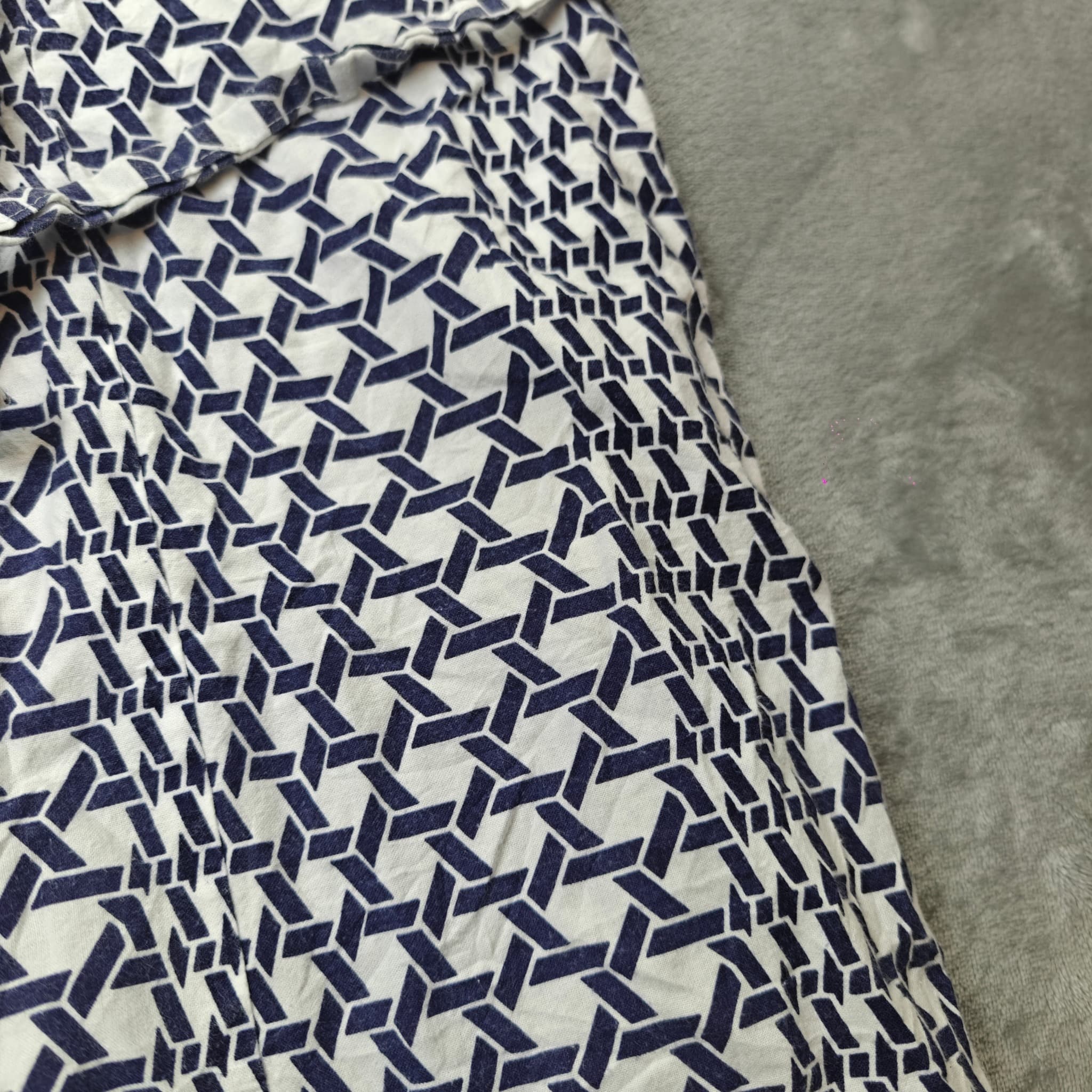 Japanese Yukata Robe - Geometric Pattern Navy & White — photo 5 of 6