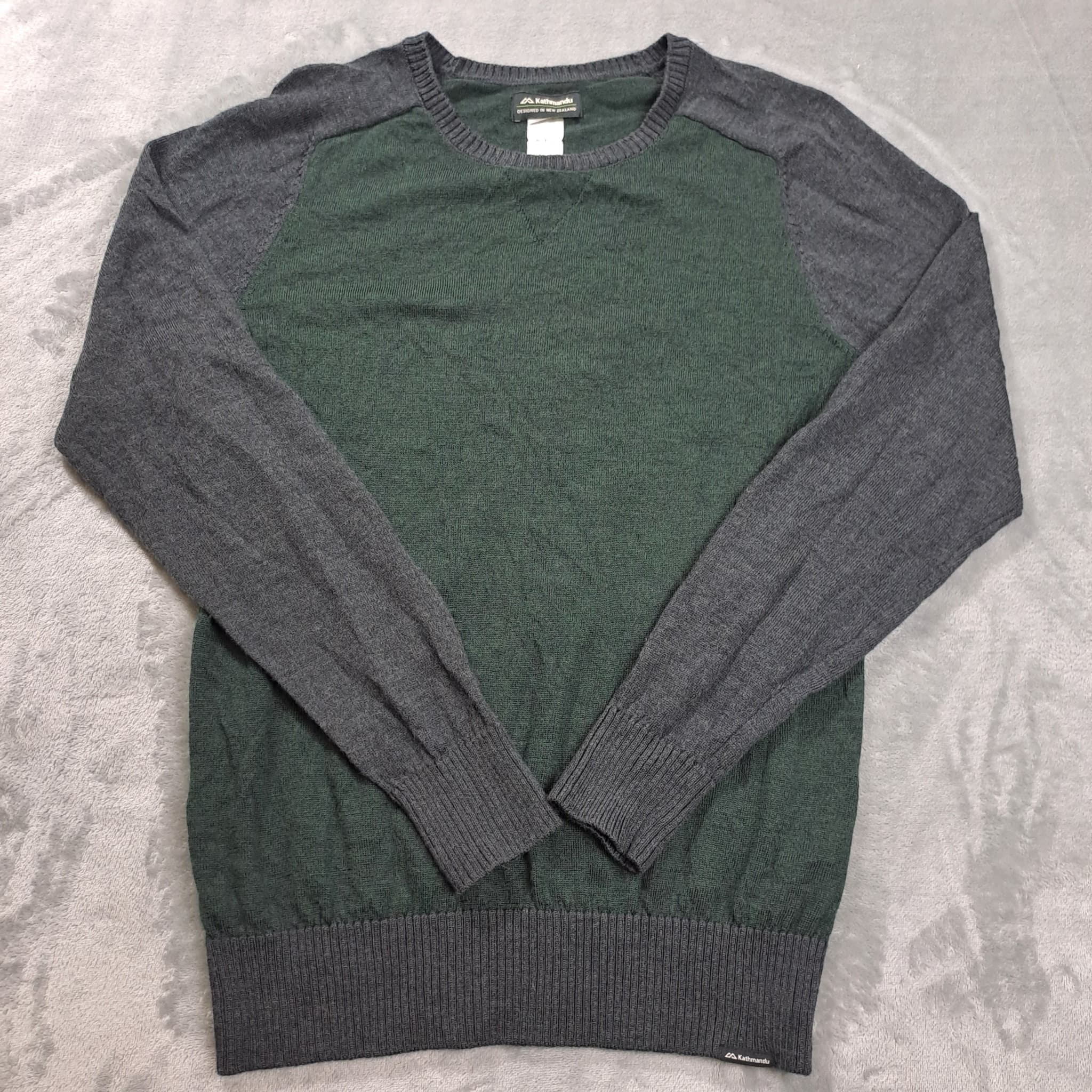 Kathmandu Men's Merino Wool Blend Raglan Crew Neck Sweater Green Grey Size 12 — photo 1 of 7