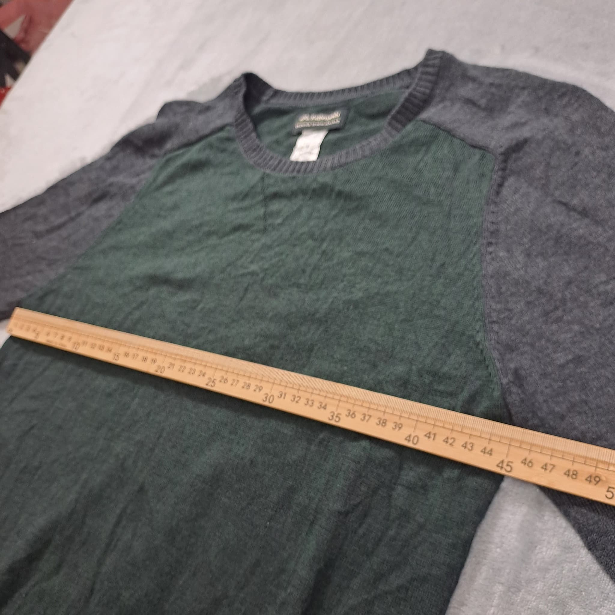 Kathmandu Men's Merino Wool Blend Raglan Crew Neck Sweater Green Grey Size 12 — photo 5 of 7