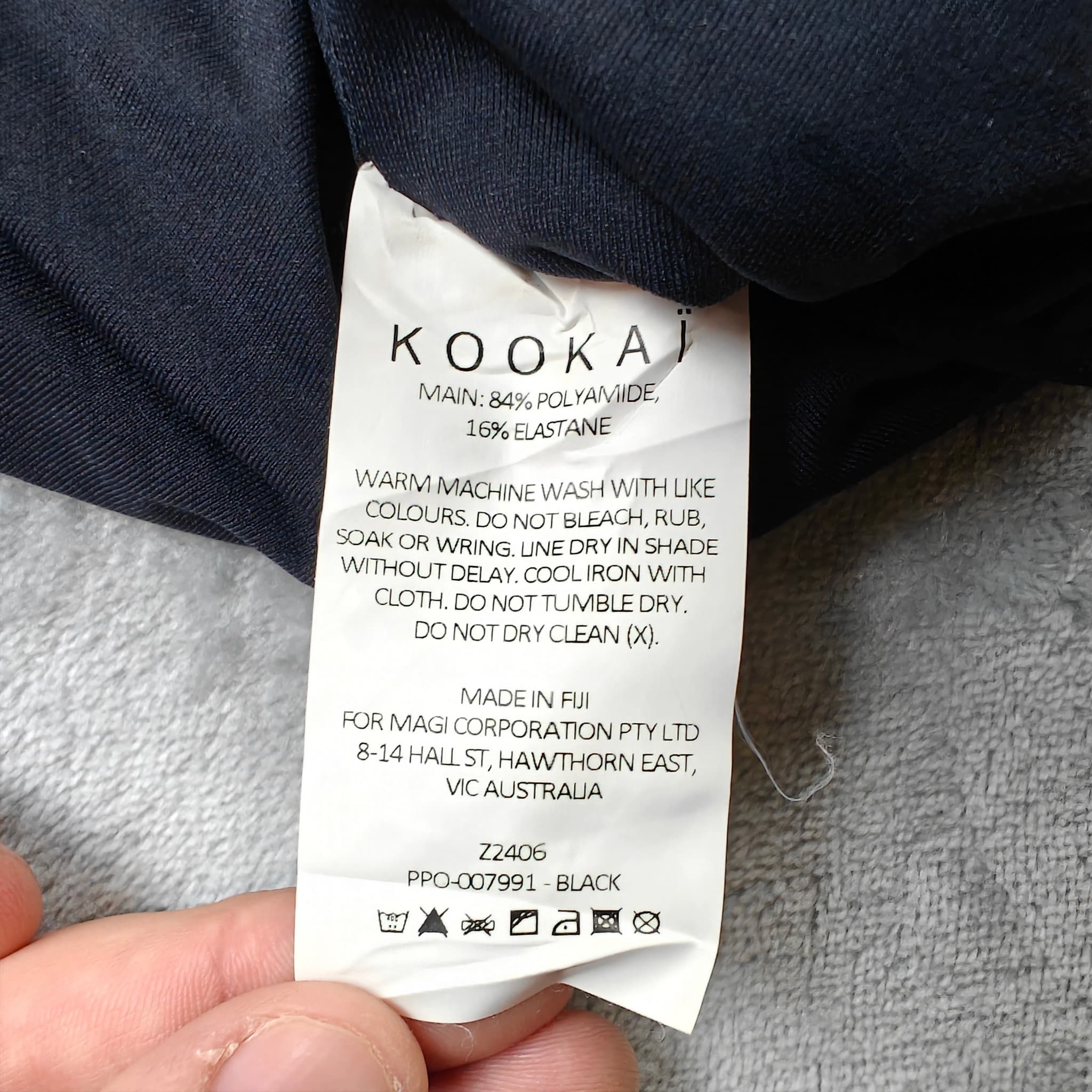Kookai Spaghetti Strap V-Neck Crop Top Woman's Size 10 Black — photo 3 of 6