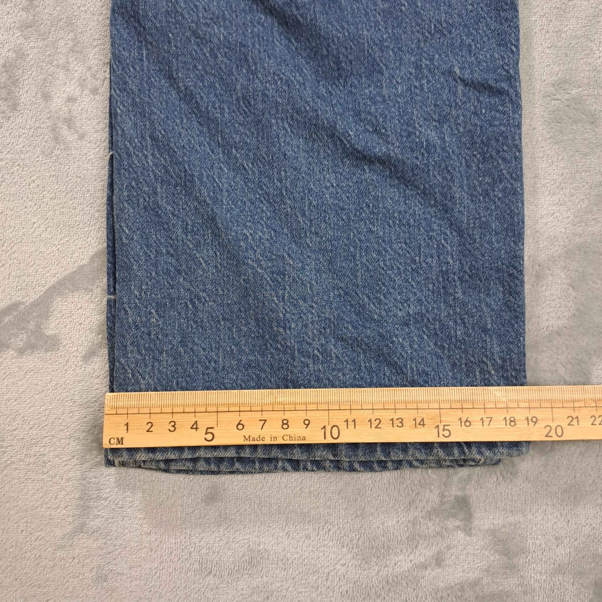 Lee Classic Fit Straight Leg Jeans Women's Size 14 Blue Denim — photo 4 of 8