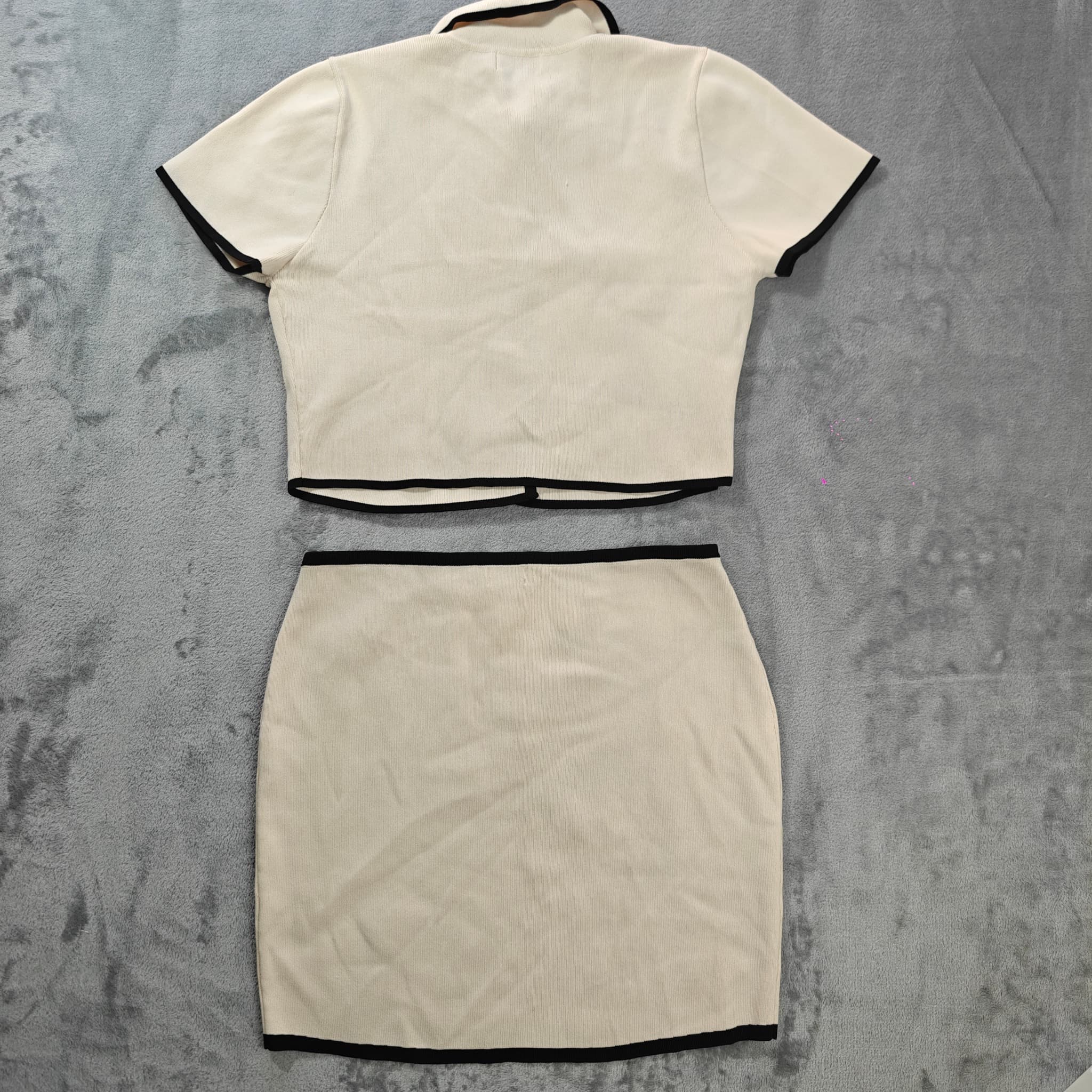 Meshki Knit Two Piece Set Women's Size L Beige Black Contrast Trim — photo 10 of 10