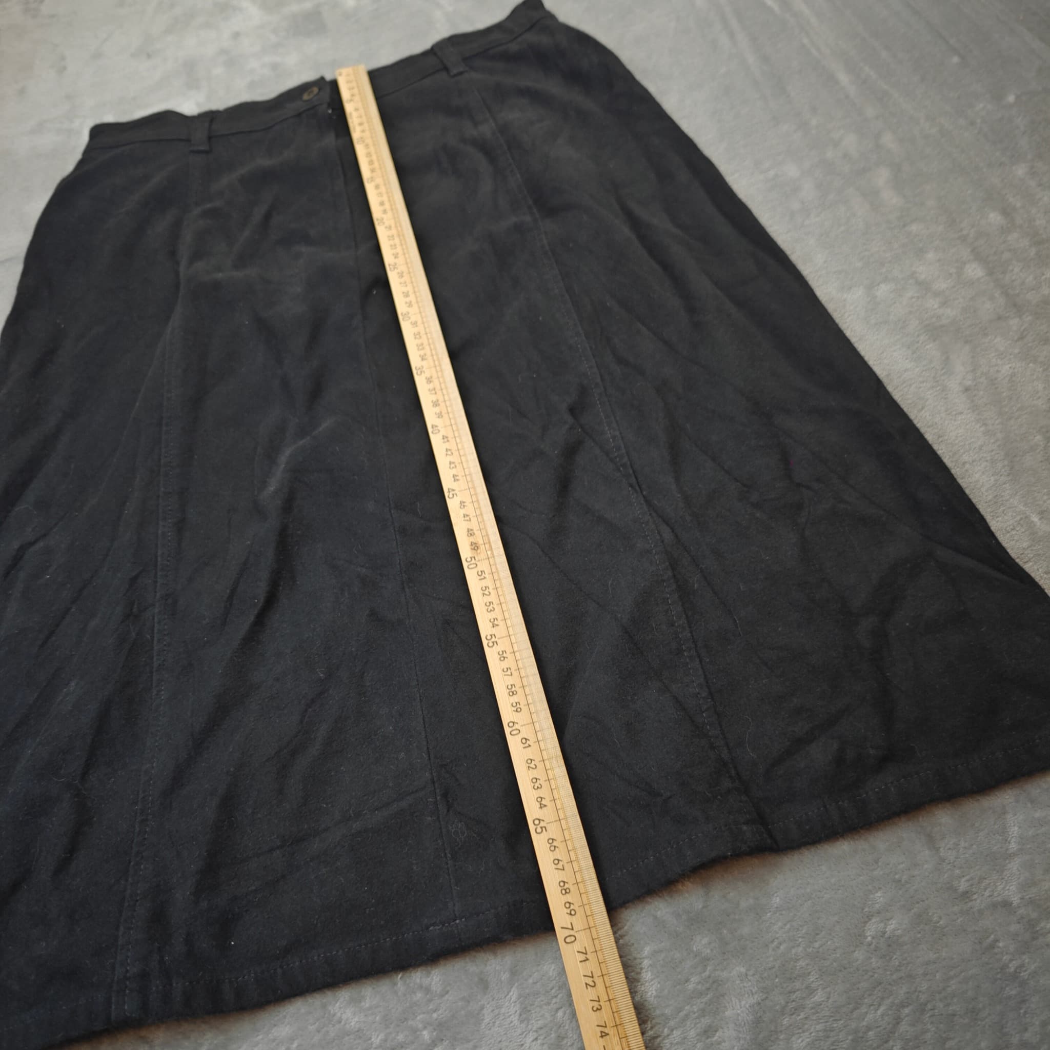 R.M. Williams Black Cotton Midi Skirt - Size 14 — photo 2 of 6