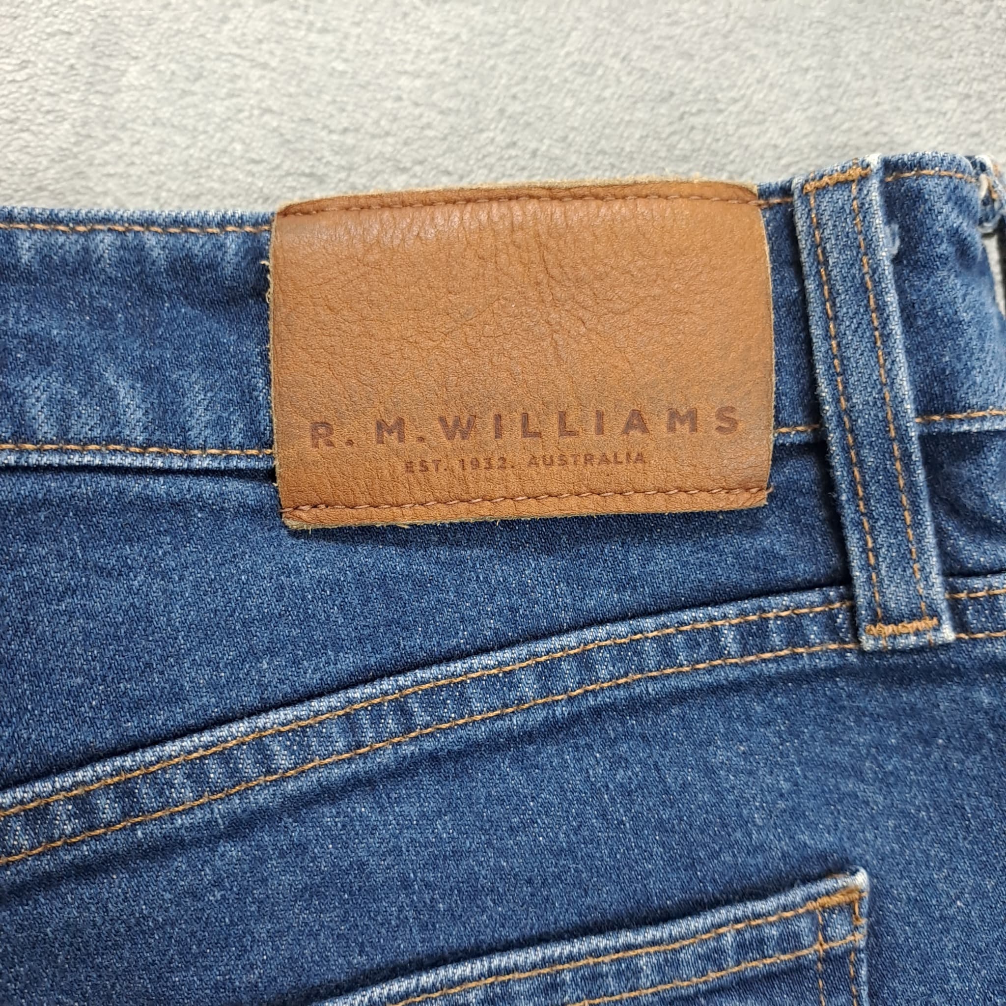 R.M.WILLIAMS Blue Denim Jeans — photo 2 of 7