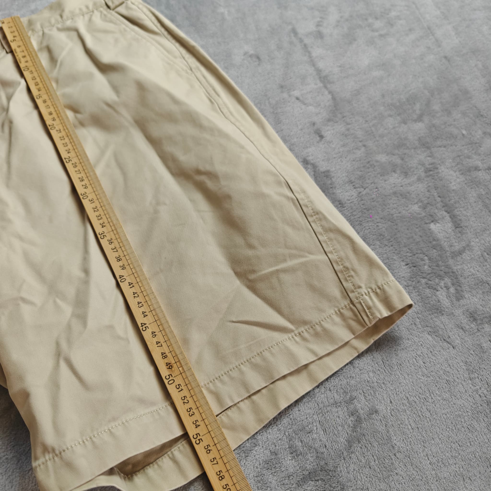 R.M. Williams Men's Khaki Chino Shorts Size 40 — photo 5 of 6