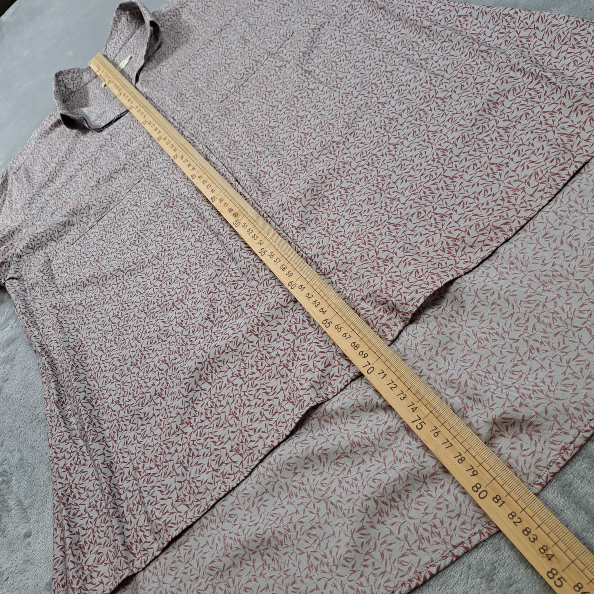 R. M. WILLIAMS Women's Long Sleeve Button-Up Shirt Leaf Print Size 12 — photo 4 of 7