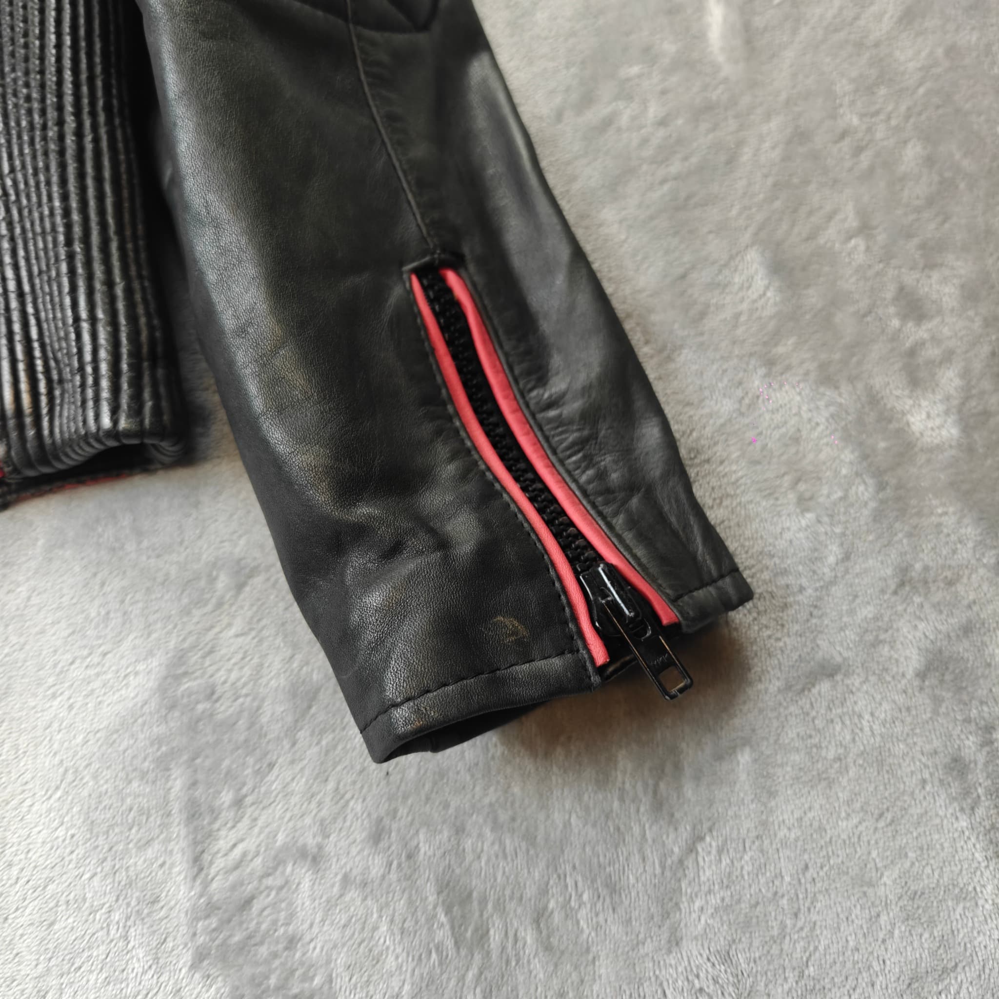 Rivet Leather Motorcycle Jacket Woman's Size 14 Black Red Riding — photo 8 of 8
