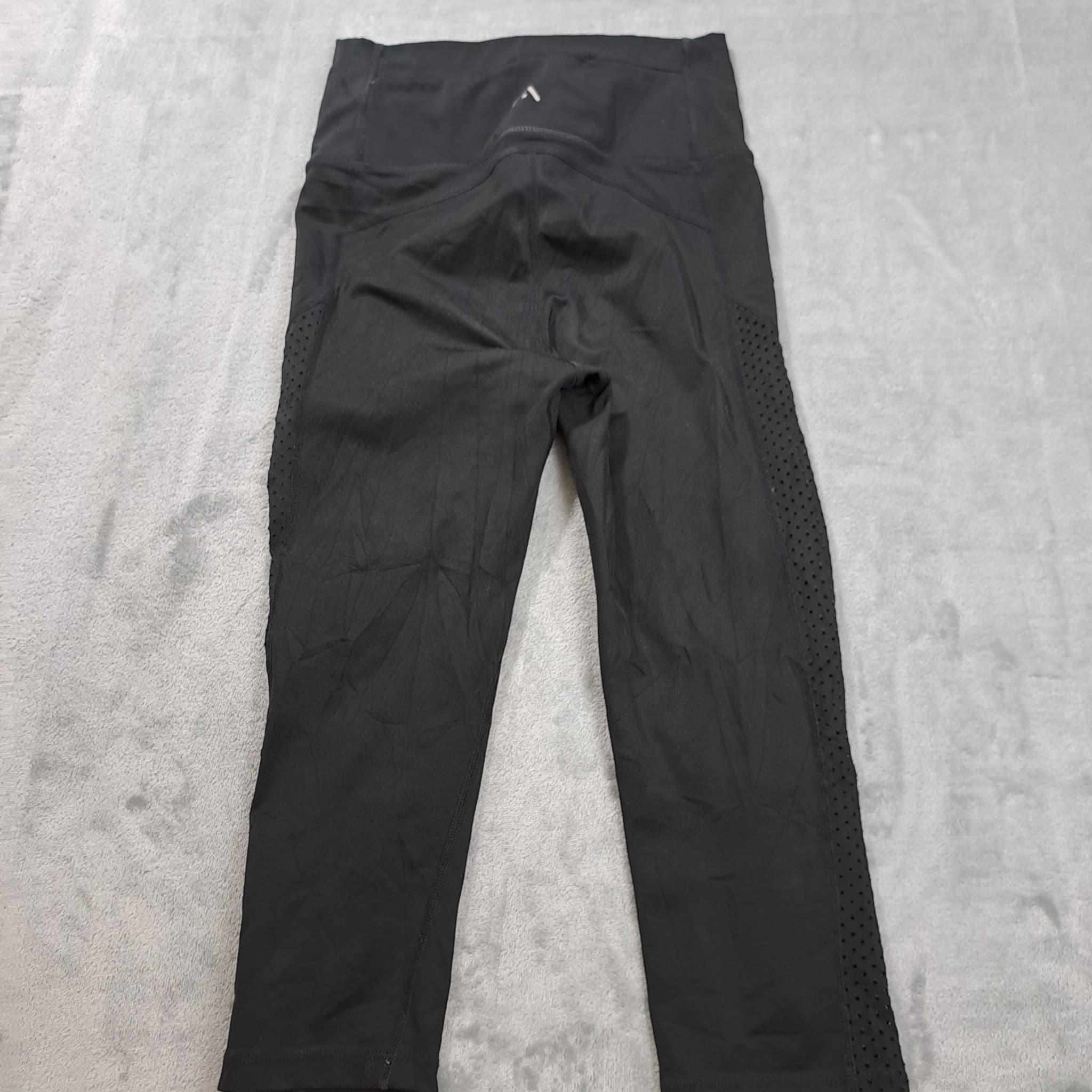 ROCK WEAR Women's Black High-Rise Crop Leggings With Laser-Cut Side Panels Size 8 — photo 5 of 5