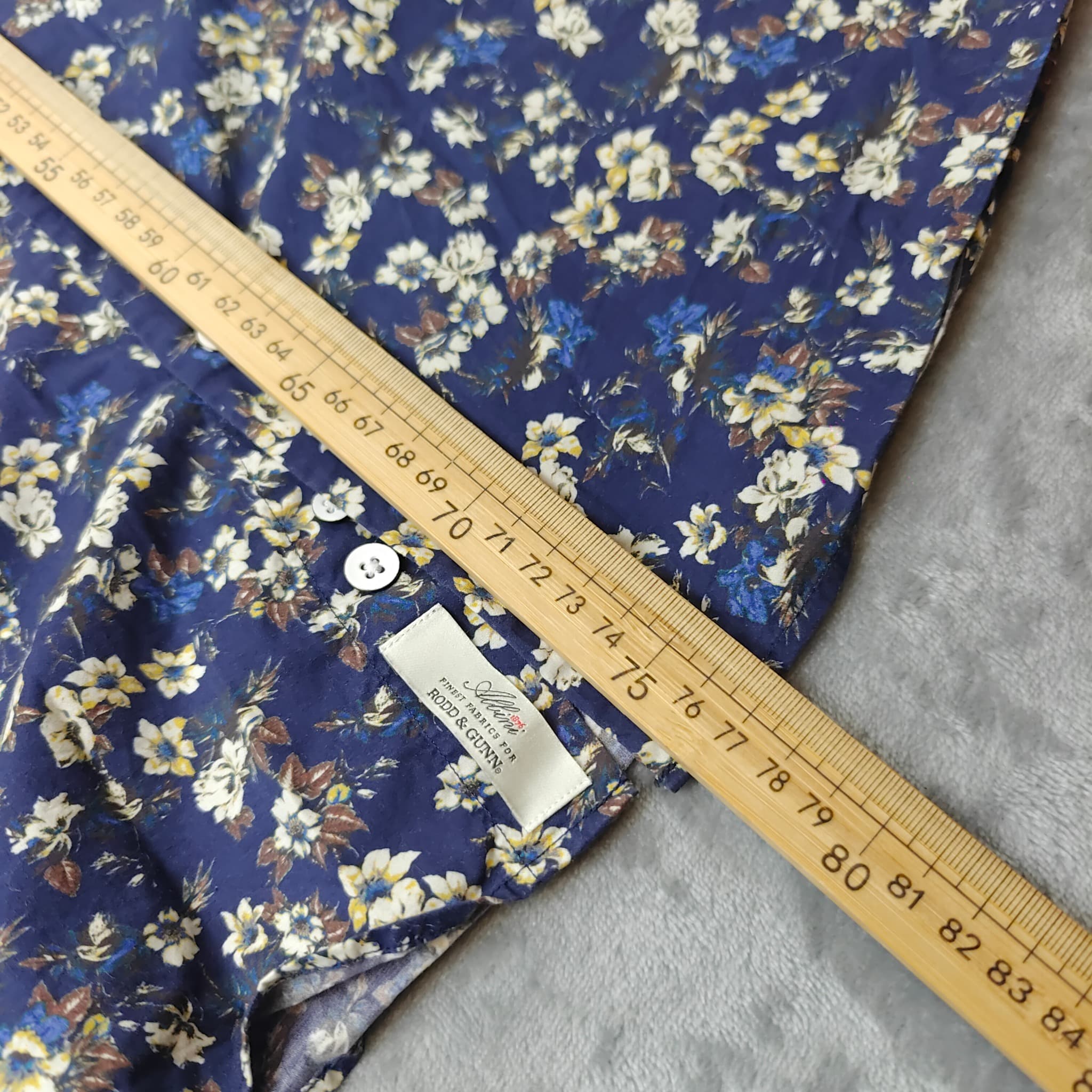 Rodd & Gunn Sports Fit Shirt Men's Medium Floral Long Sleeve Pattern — photo 3 of 8