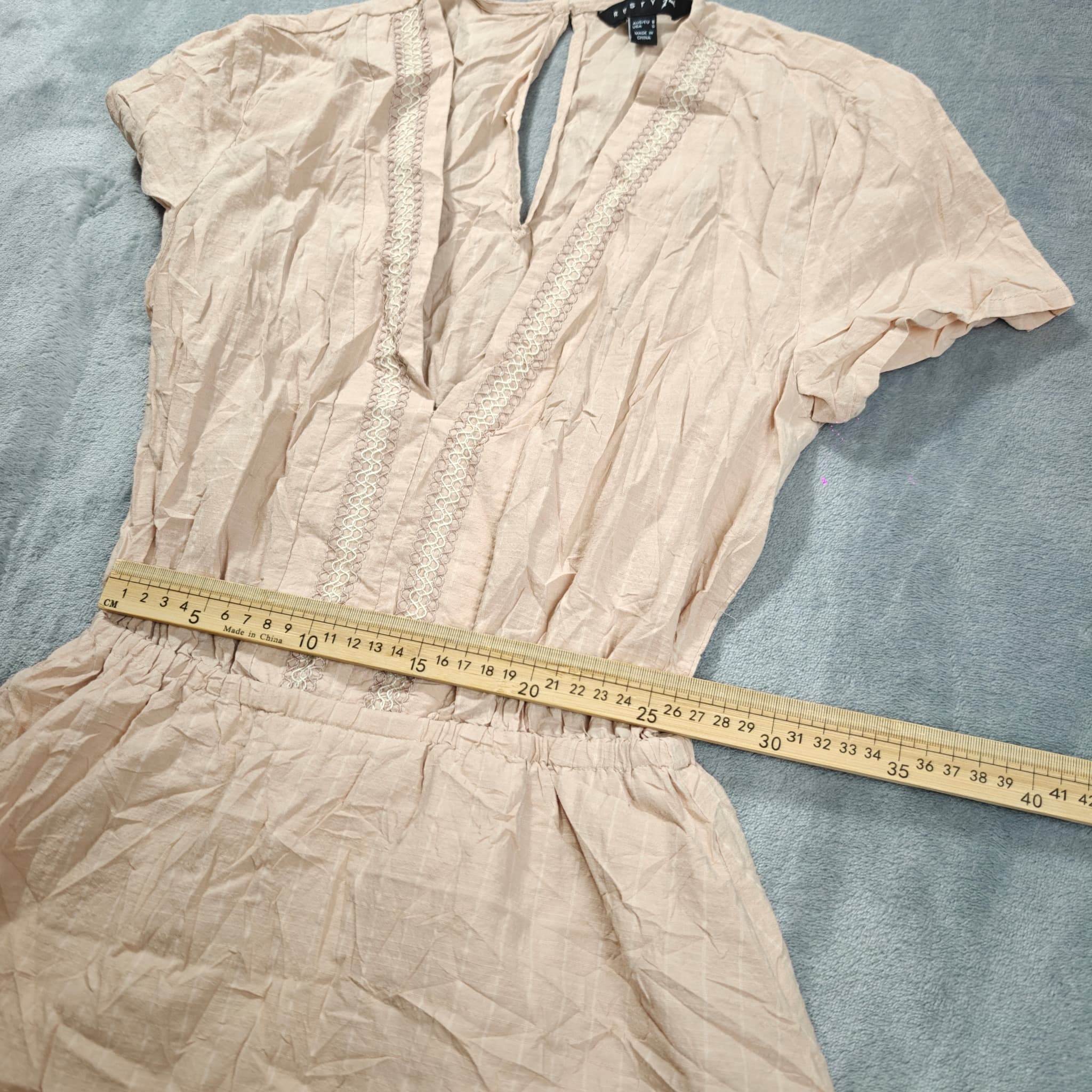 Rusty Women's Beige Textured Mini Dress With Lace Trim Size 8 — photo 5 of 7