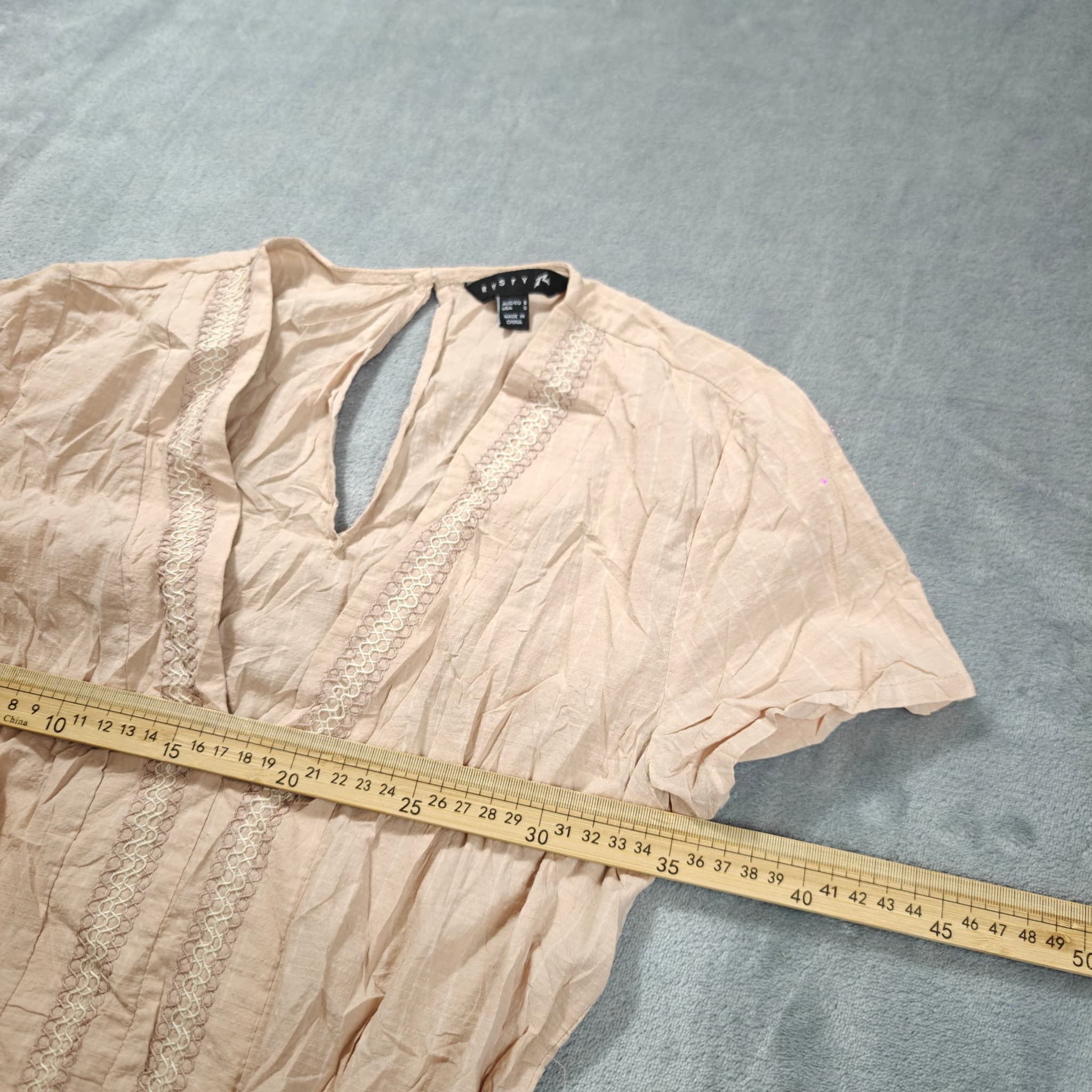 Rusty Women's Beige Textured Mini Dress With Lace Trim Size 8 — photo 6 of 7