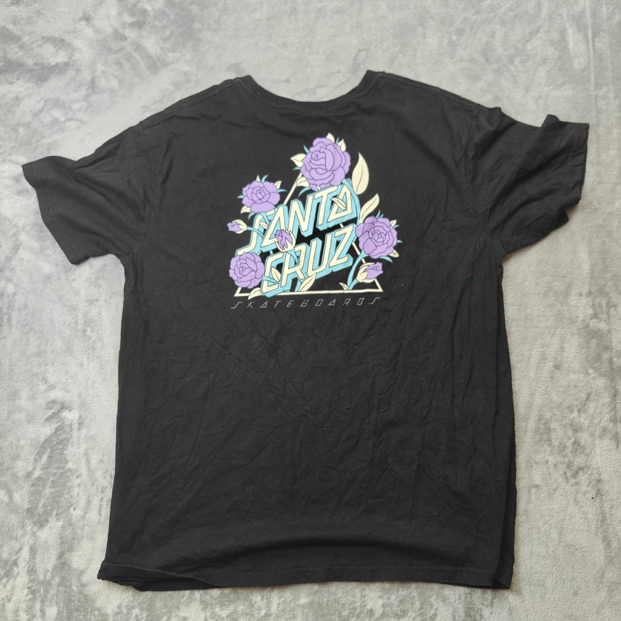 Santa Cruz Skateboards Triangle Logo Graphic T-Shirt Woman's Size 14 Black — photo 7 of 7
