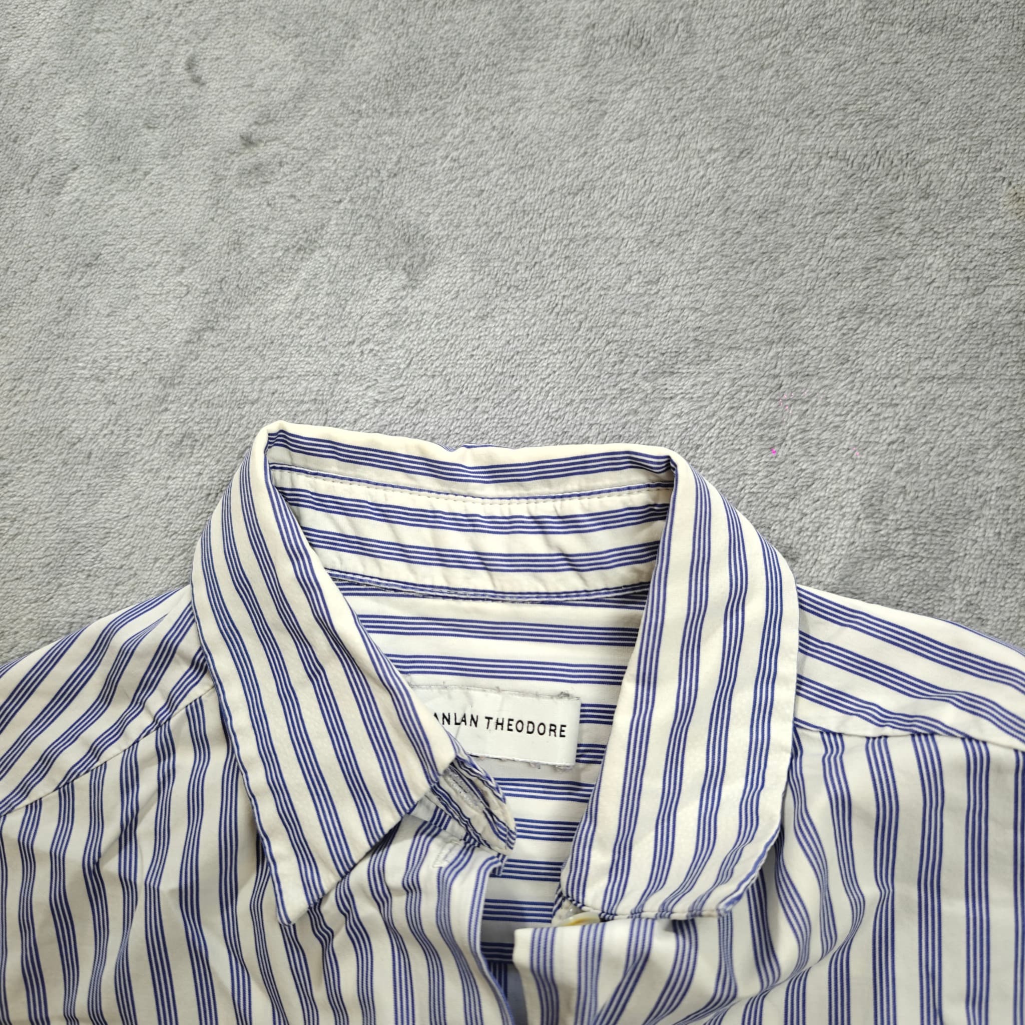 Scanlan Theodore Women's Blue & White Striped Button-Down Shirt Size 6 — photo 8 of 8