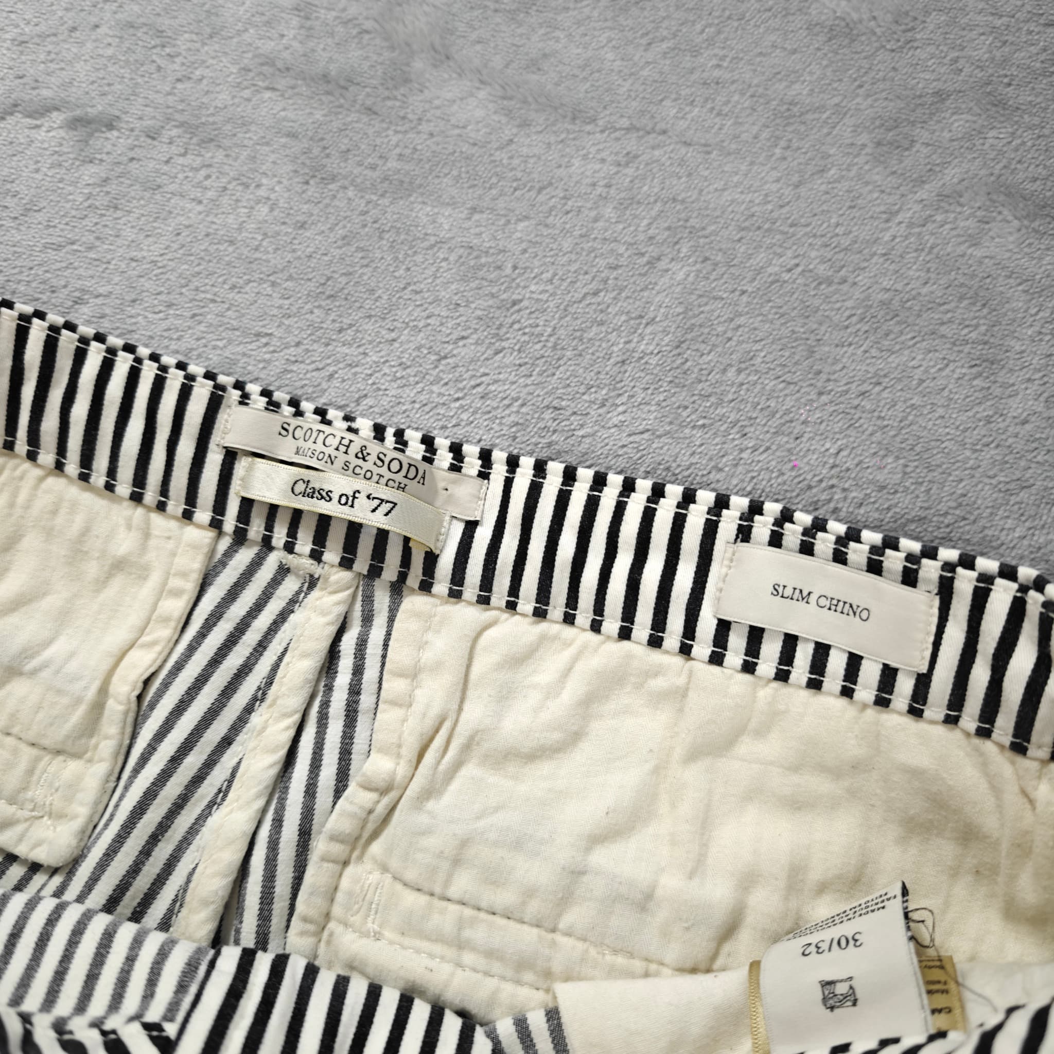 Scotch & Soda Class of '77 Slim Chino Shorts Striped Navy White Size 30 — photo 2 of 6