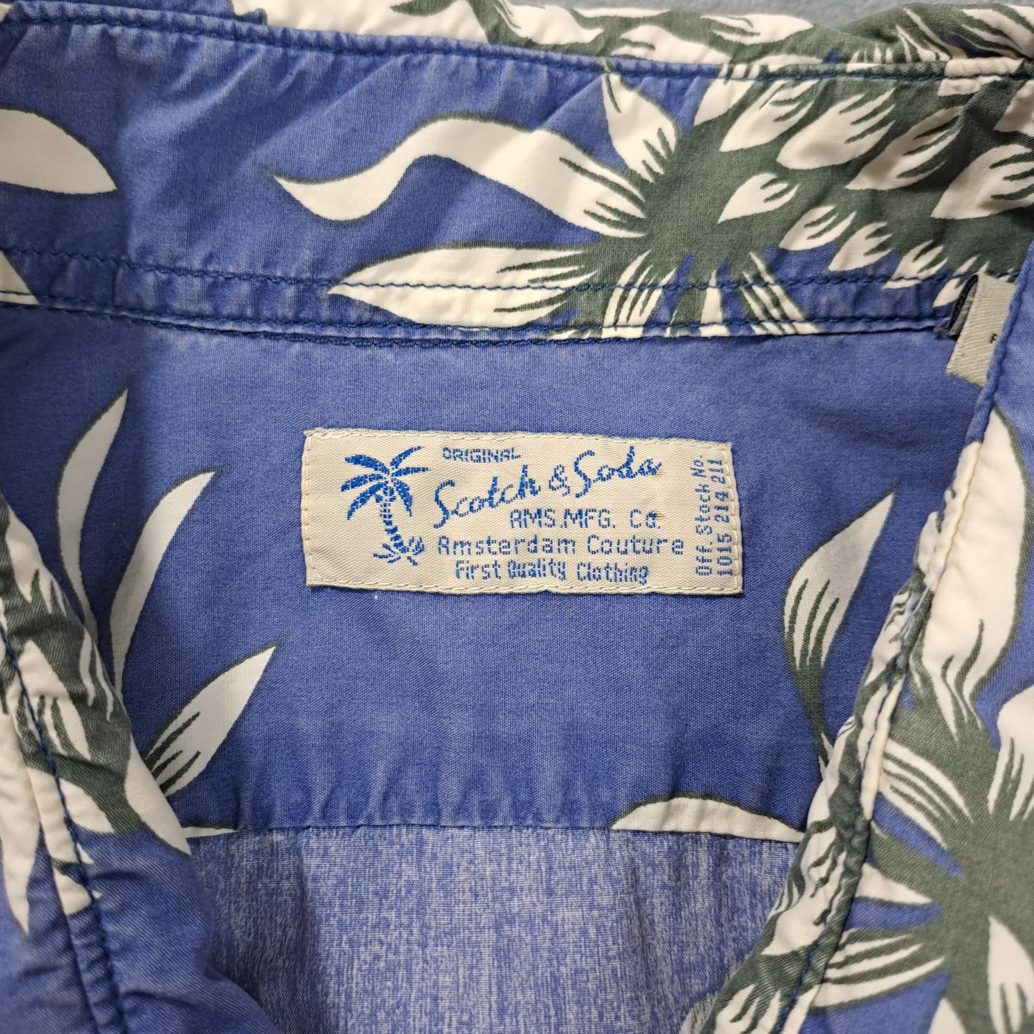 Scotch & Soda Men's Pineapple Print Short Sleeve Button Down Shirt Size L Blue — photo 2 of 7
