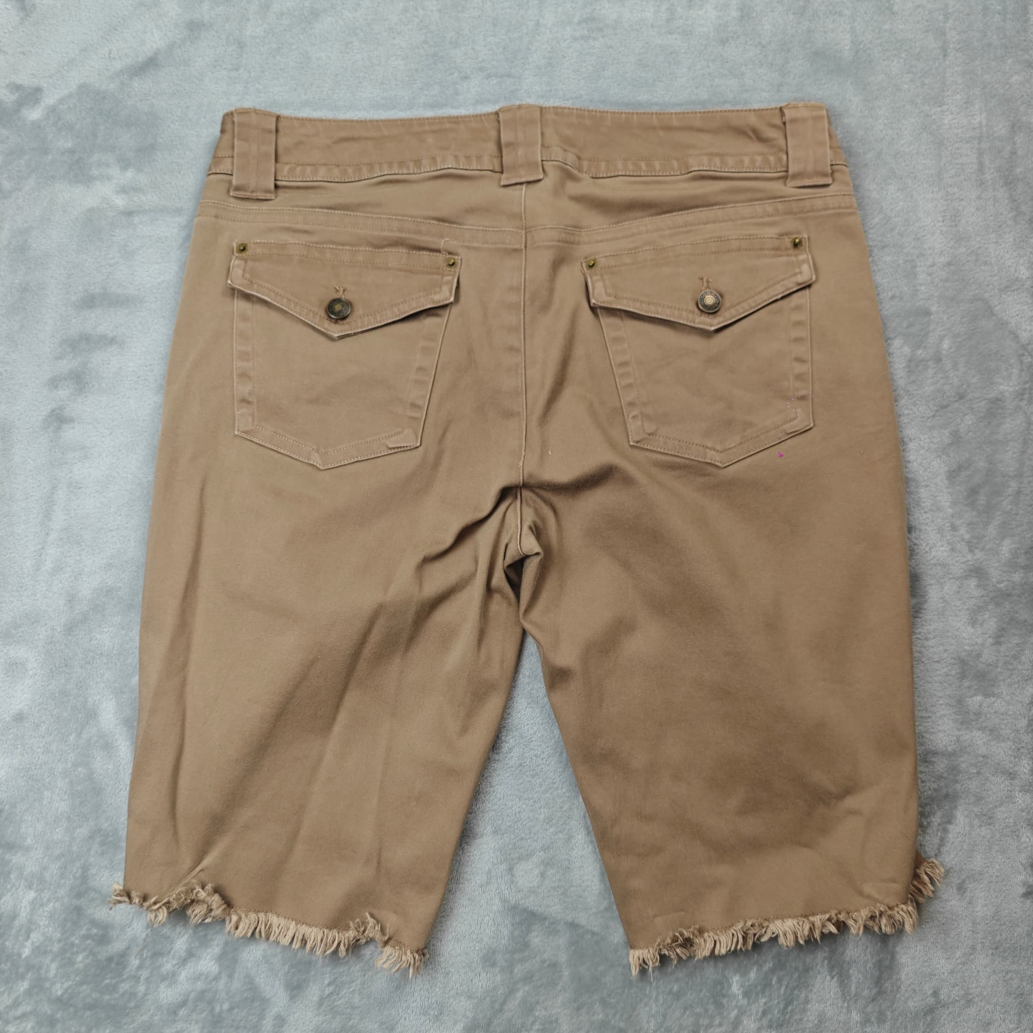 Tommy Hilfiger Women's Khaki Raw Hem Denim Shorts Size 10 — photo 7 of 7