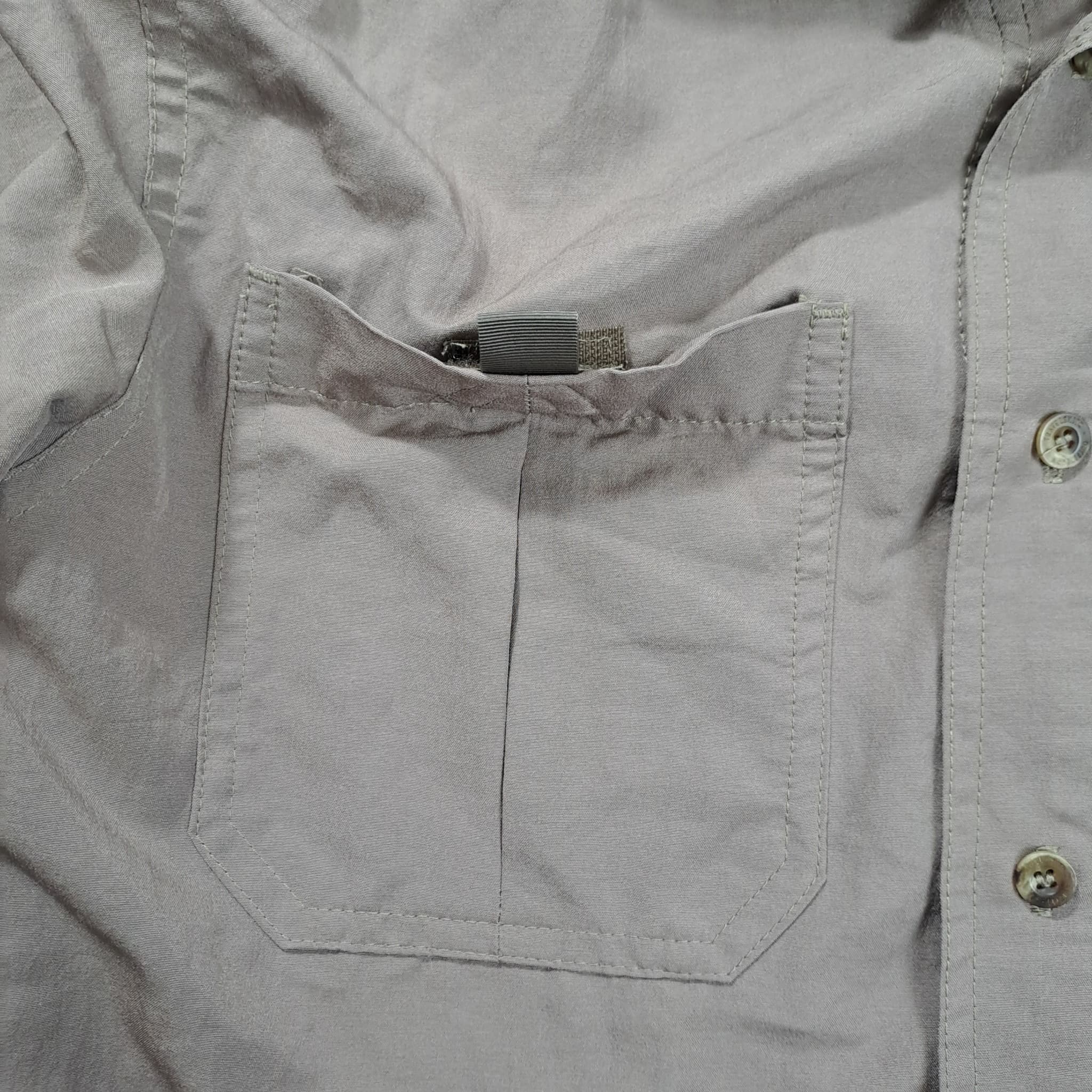 TravelSmith Men's Long Sleeve Travel Shirt Brown/Grey Size S Button Down — photo 6 of 6