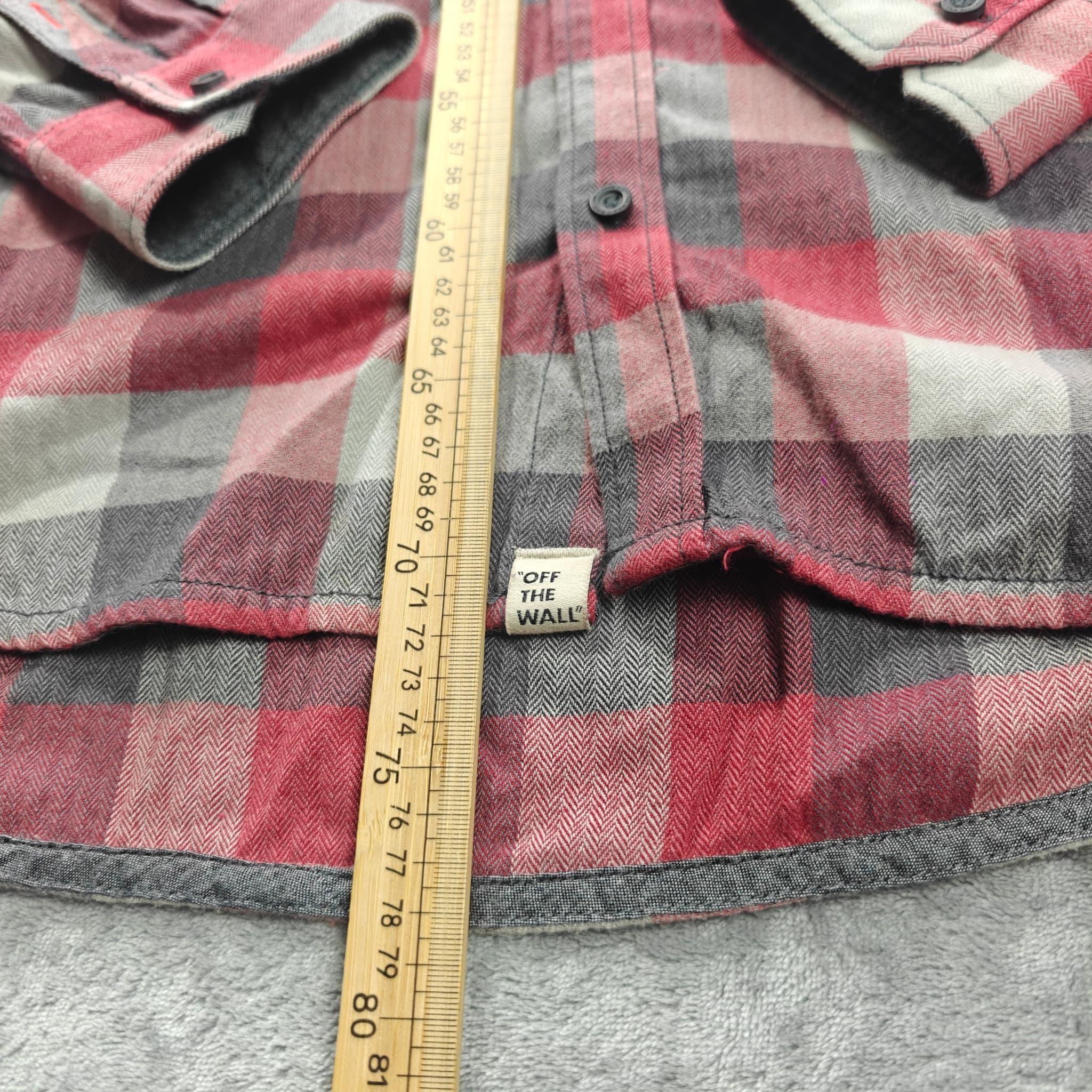 Vans Men's Red and Grey Plaid Long Sleeve Button-Down Flannel Shirt — photo 4 of 6