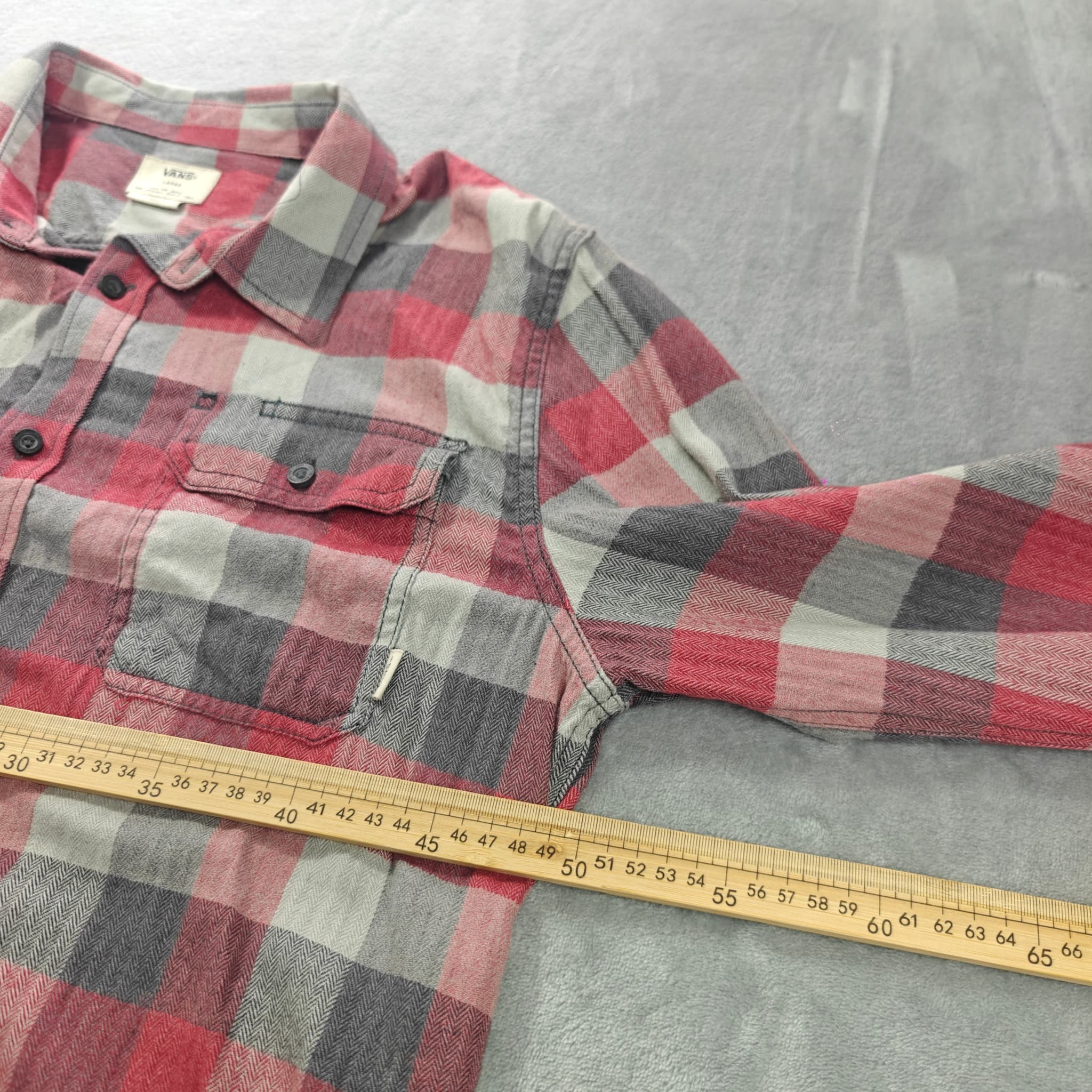 Vans Men's Red and Grey Plaid Long Sleeve Button-Down Flannel Shirt — photo 5 of 6