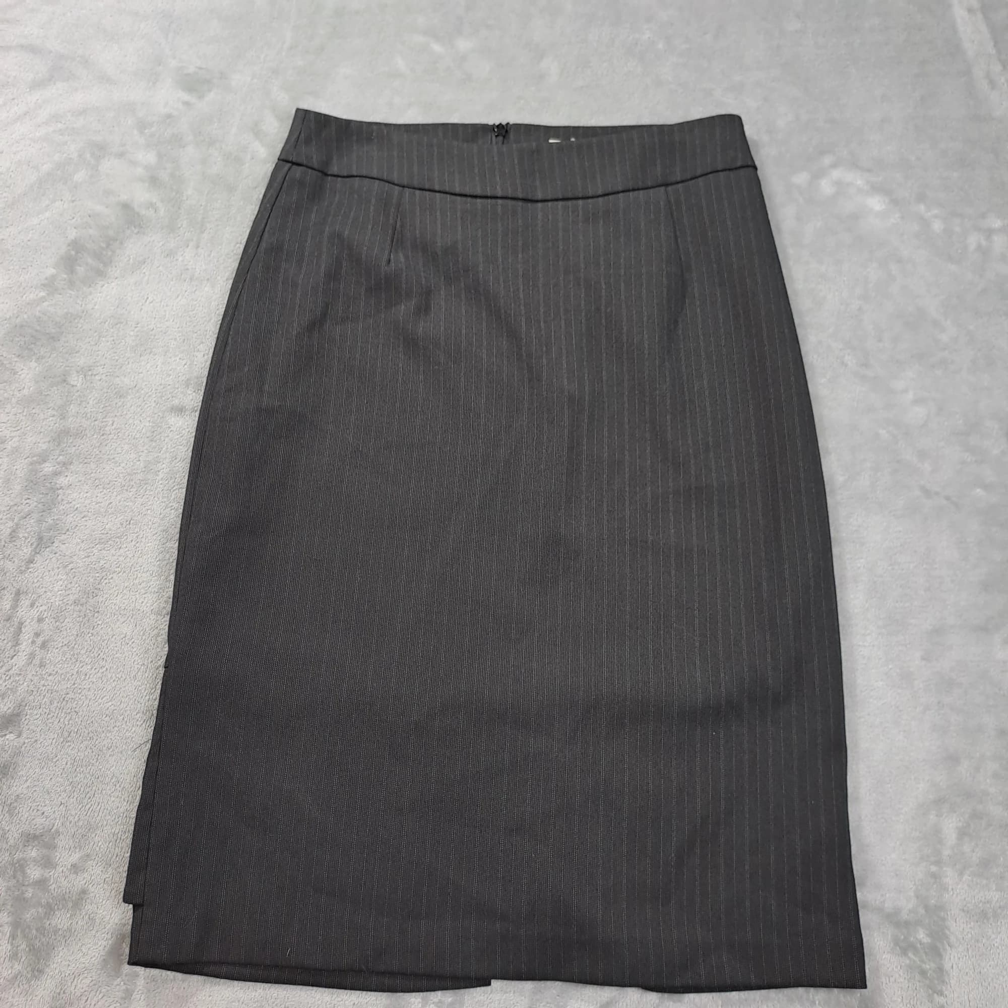 Veronika Maine Women's Charcoal Grey Pinstripe Pencil Skirt Size 8 — photo 1 of 7