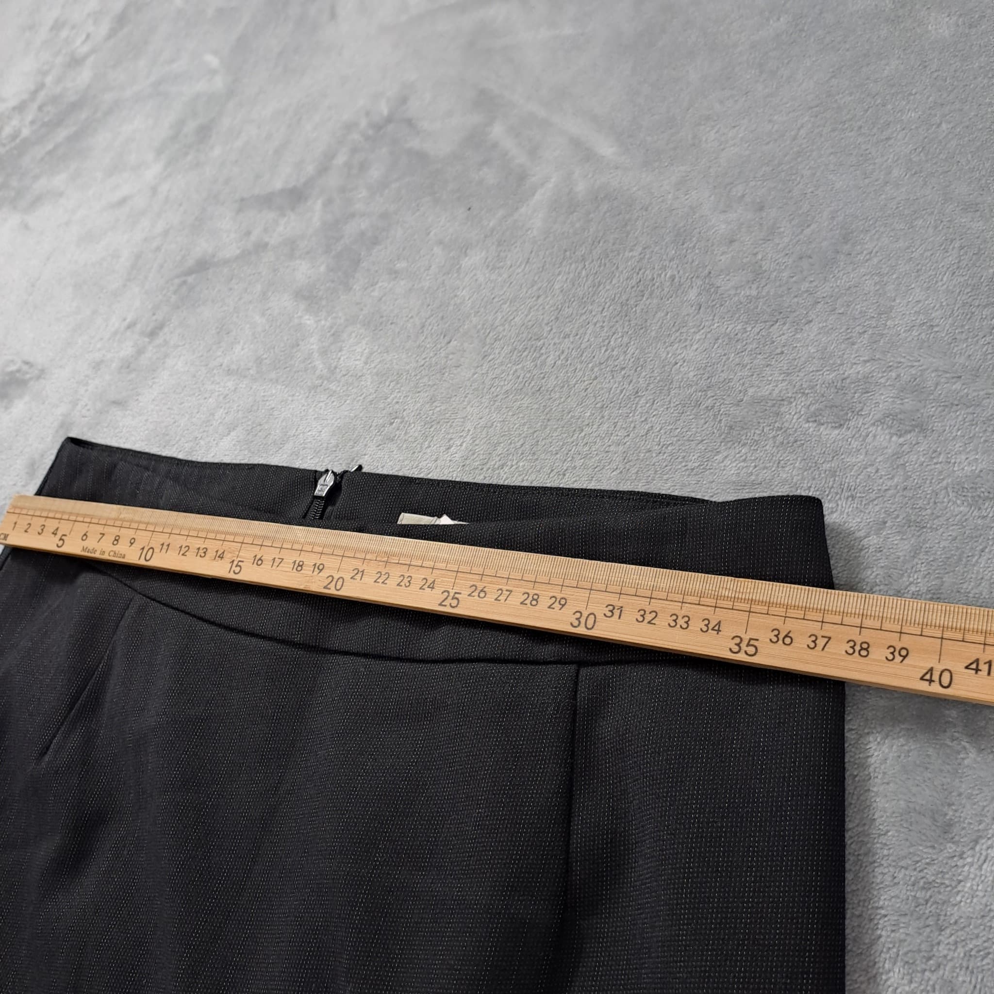 Veronika Maine Women's Charcoal Grey Pinstripe Pencil Skirt Size 8 — photo 2 of 7