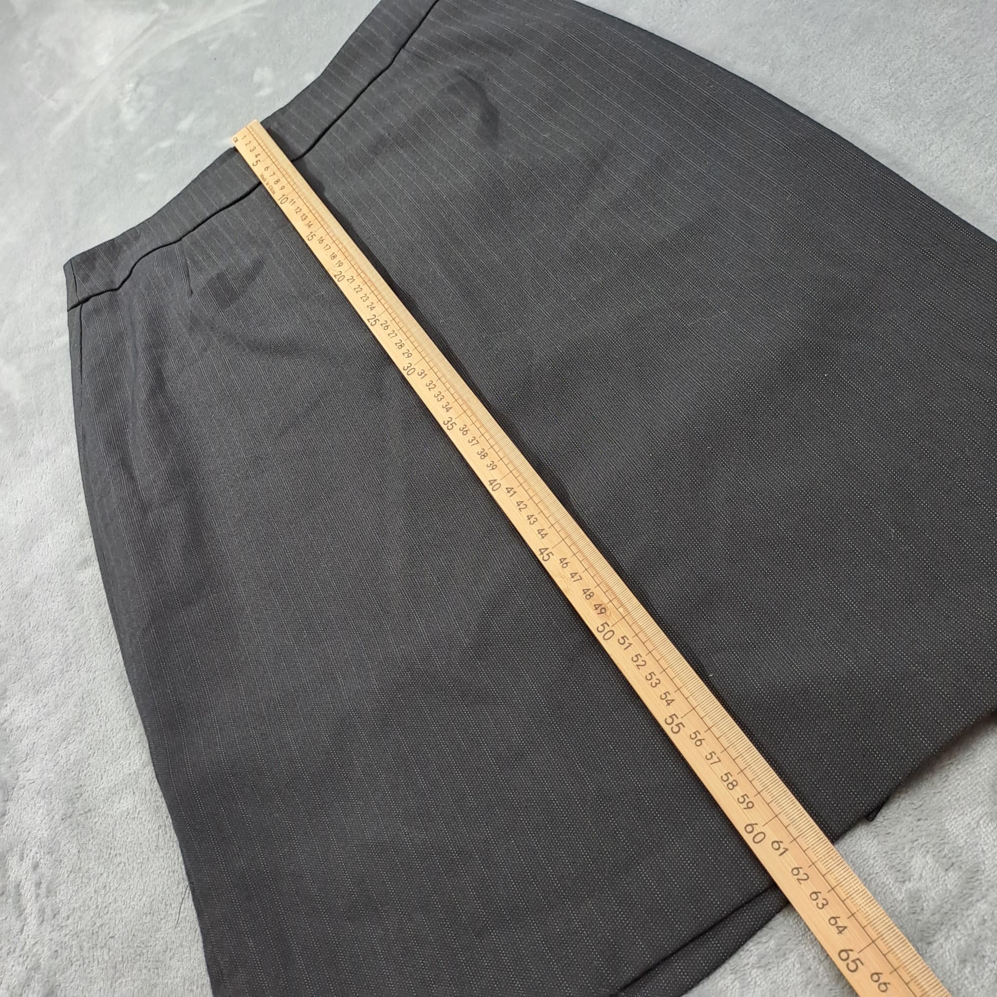 Veronika Maine Women's Charcoal Grey Pinstripe Pencil Skirt Size 8 — photo 4 of 7