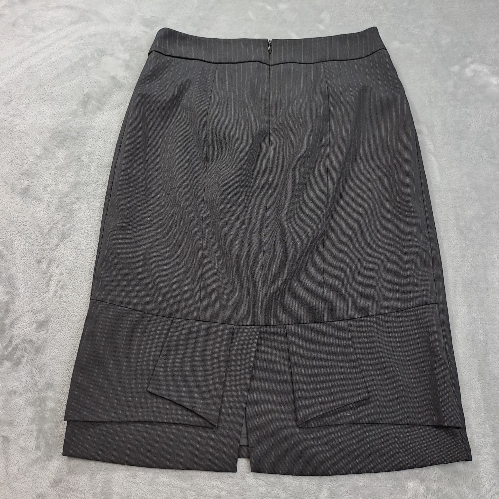 Veronika Maine Women's Charcoal Grey Pinstripe Pencil Skirt Size 8 — photo 7 of 7