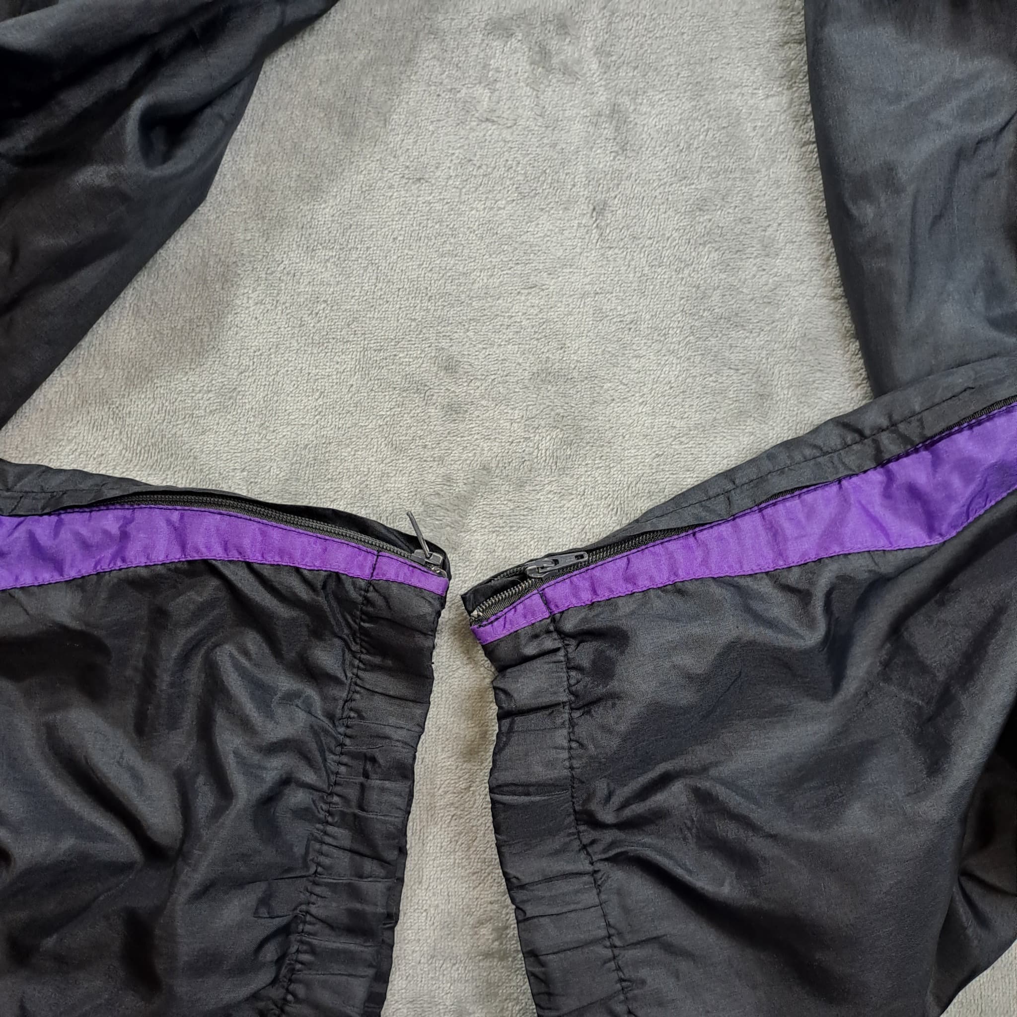 Vintage 90s Nike Nylon Track Pants Men's Size Large Black Purple Windbreaker — photo 7 of 7