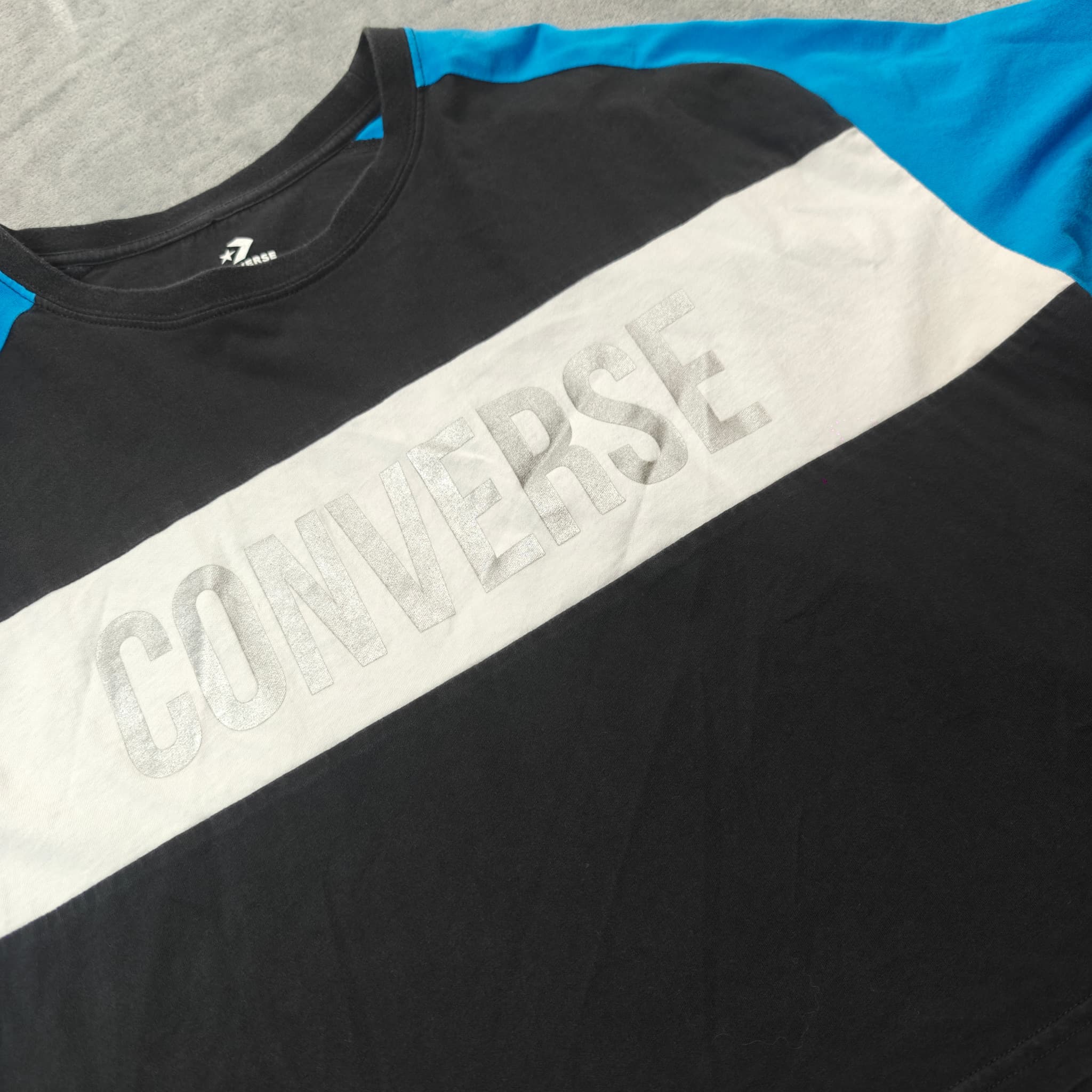 Vintage Converse Crop T-Shirt Medium - Colorblock Graphic Logo Multicolour — photo 2 of 7