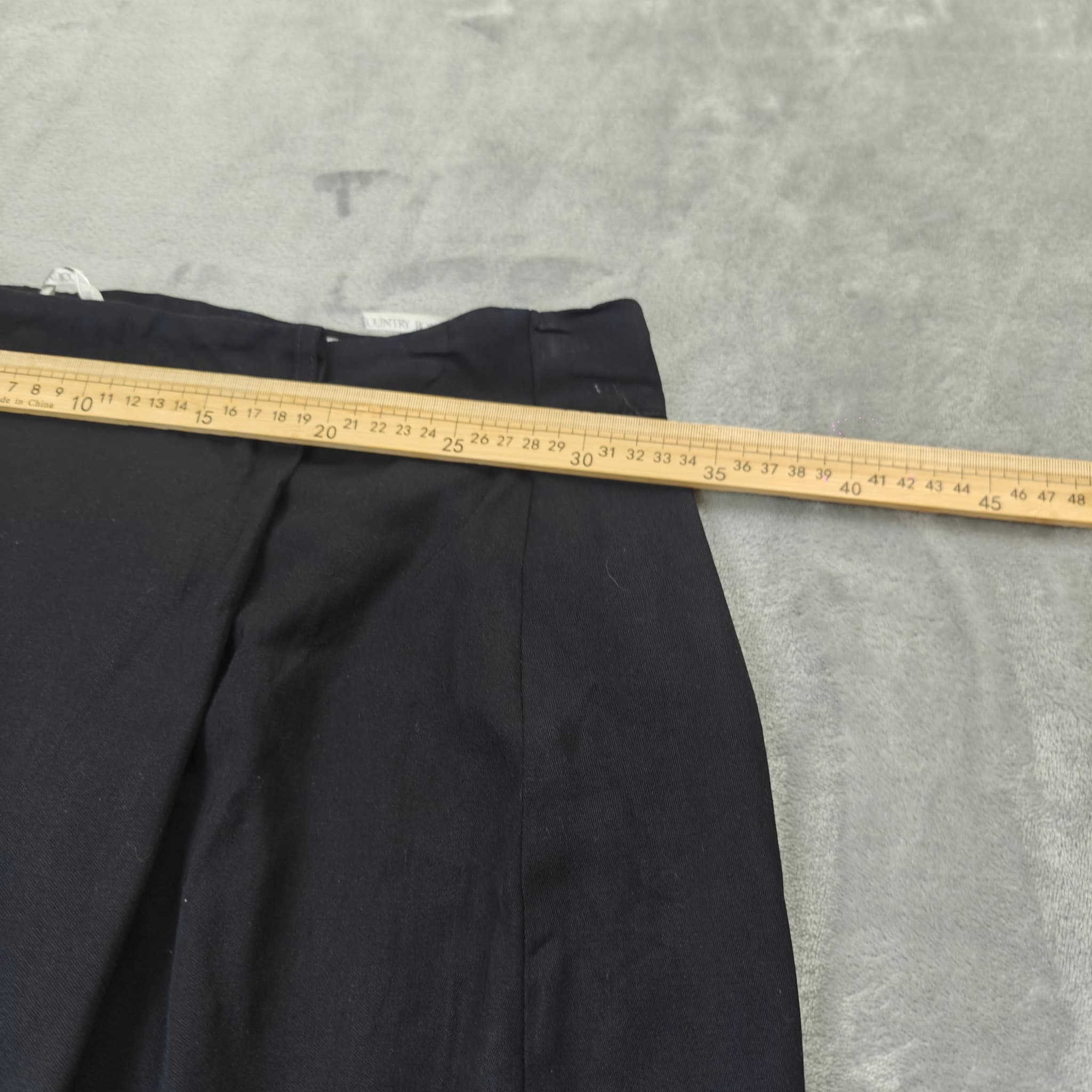 Vintage Country Road Midi Skirt Woman's Size 10 Black Pure Wool — photo 4 of 7