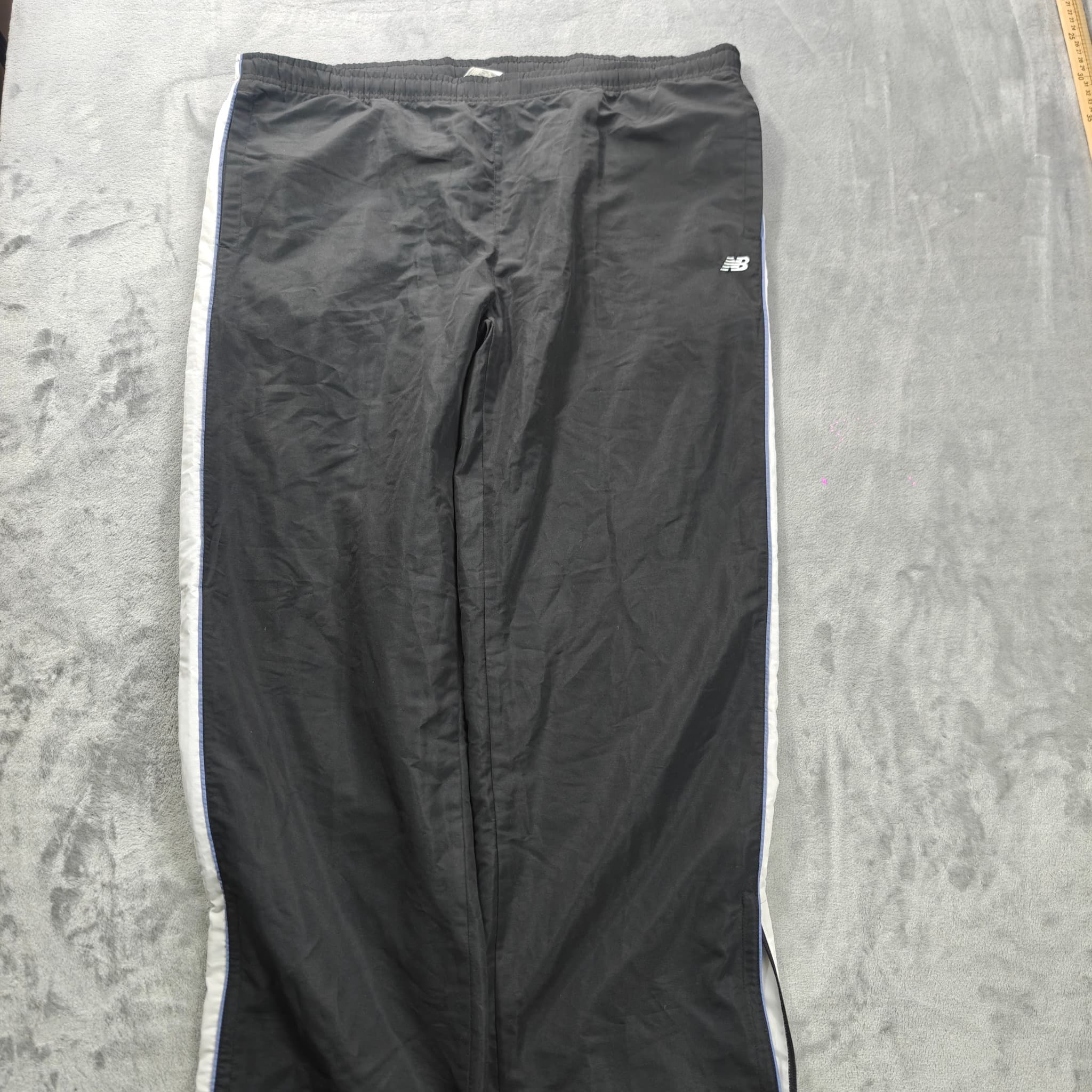 Vintage New Balance Women's Black Nylon Track Pants Size XL White Blue Stripe Athletic — photo 4 of 7