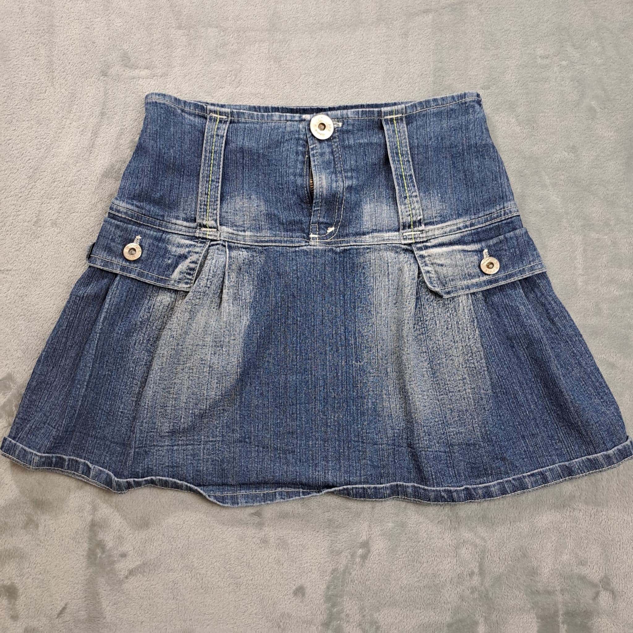 Vintage Roxy Y2K Acid Wash Denim Mini Skirt Size S — photo 1 of 7