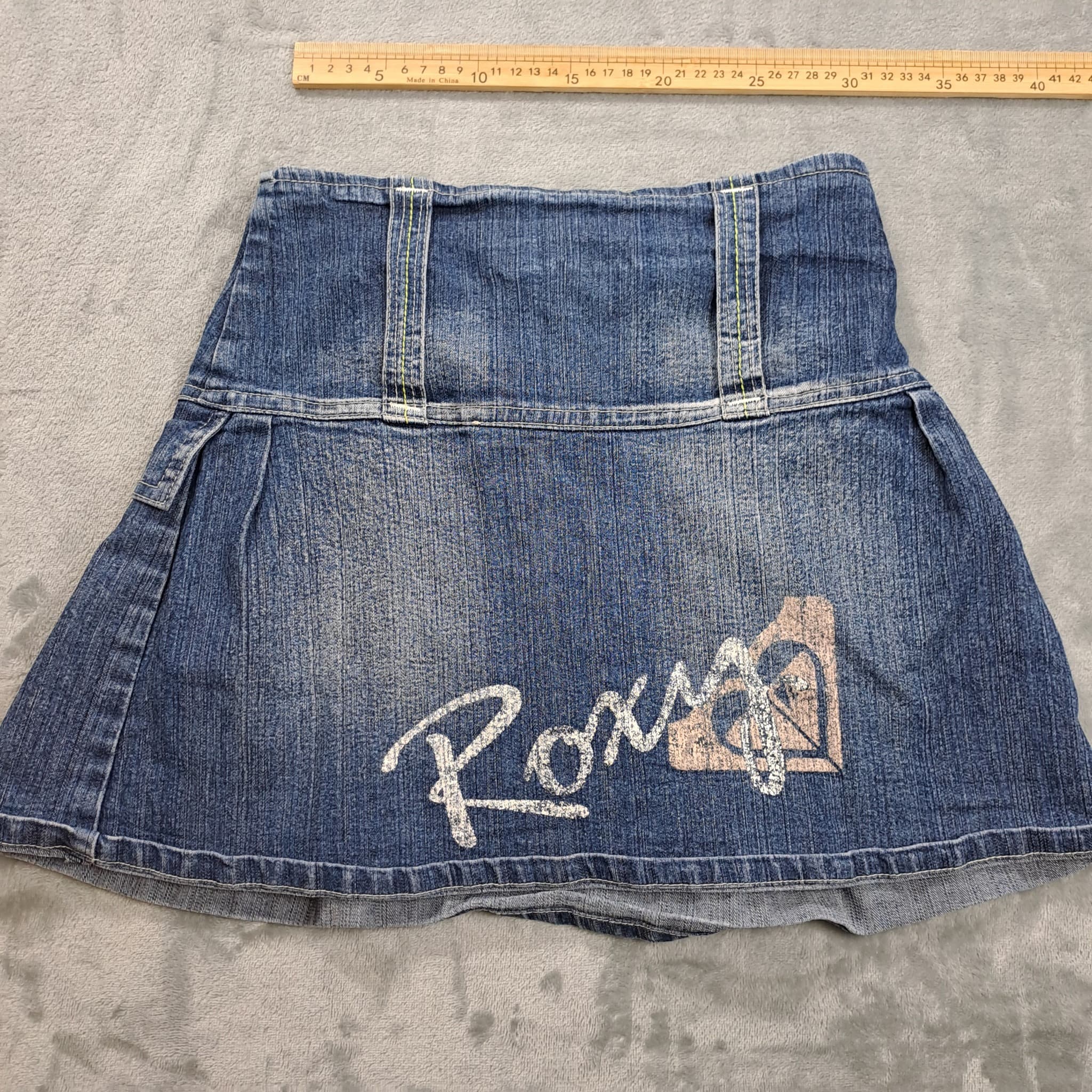Vintage Roxy Y2K Acid Wash Denim Mini Skirt Size S — photo 5 of 7