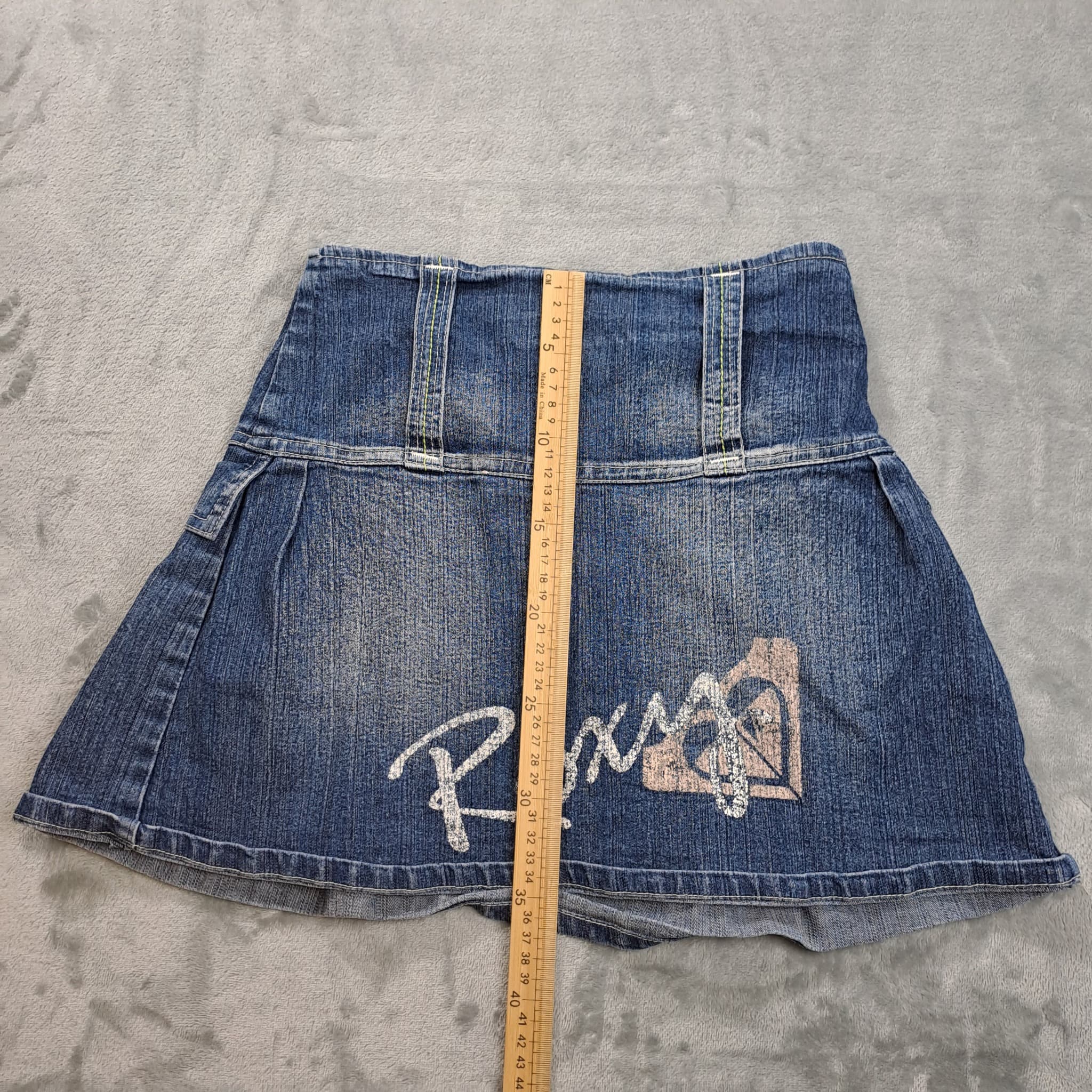 Vintage Roxy Y2K Acid Wash Denim Mini Skirt Size S — photo 6 of 7