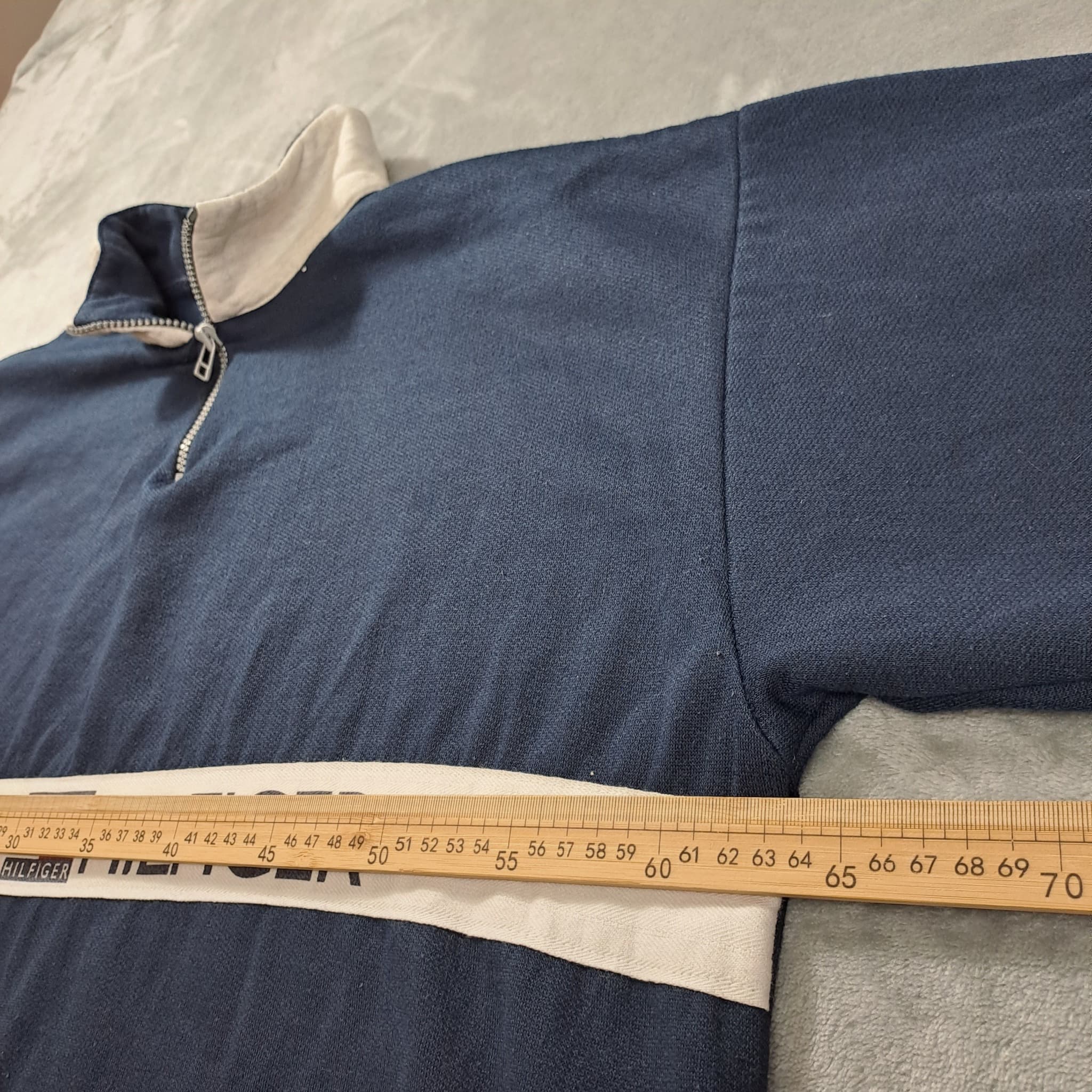 Vintage Tommy Hilfiger 1/4 Zip Pullover Sweatshirt Navy Blue Unisex — photo 3 of 5